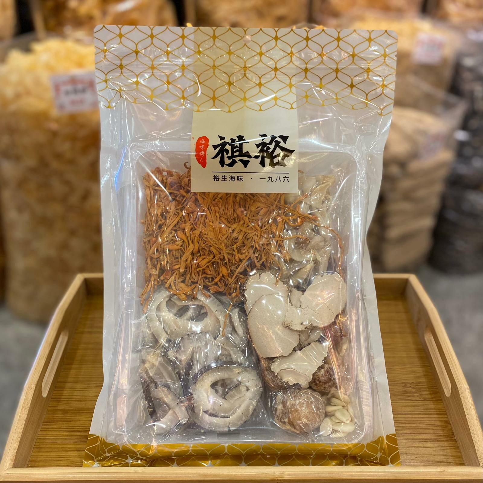 虎乳靈芝蟲草花椰子百合湯