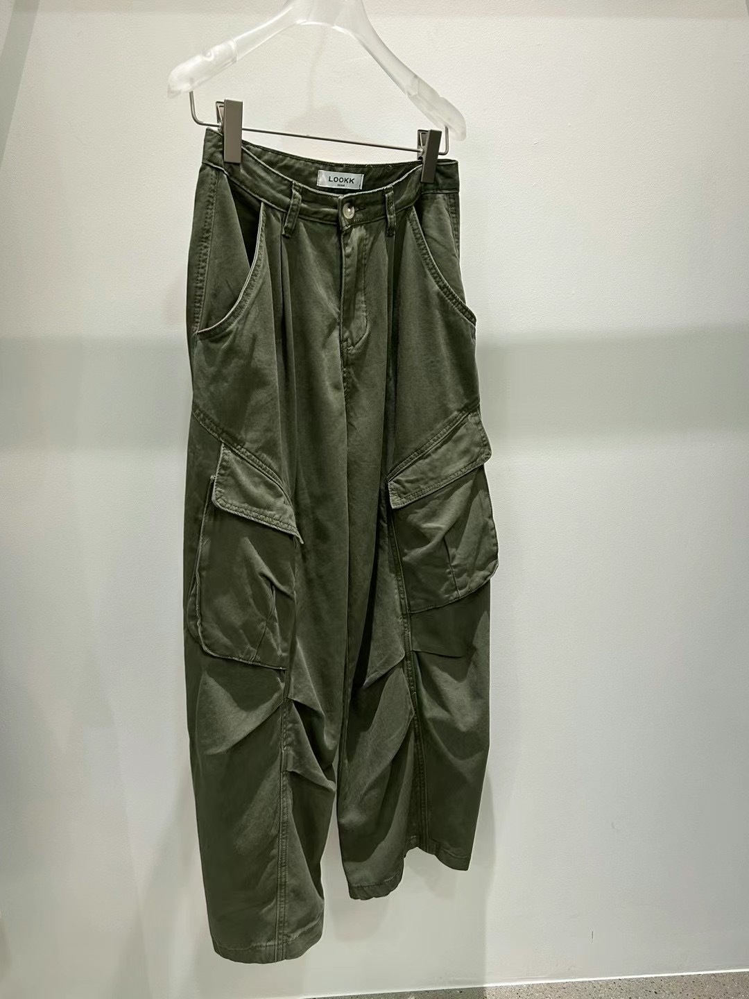 正韓𝜗𝜚 設計款工裝牛仔褲 (僅Ｓ號)