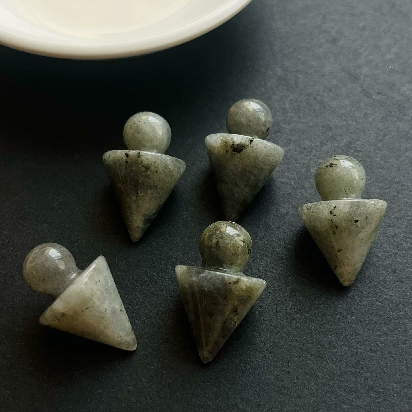 [原石] 灰拉長石 靈擺墜頭