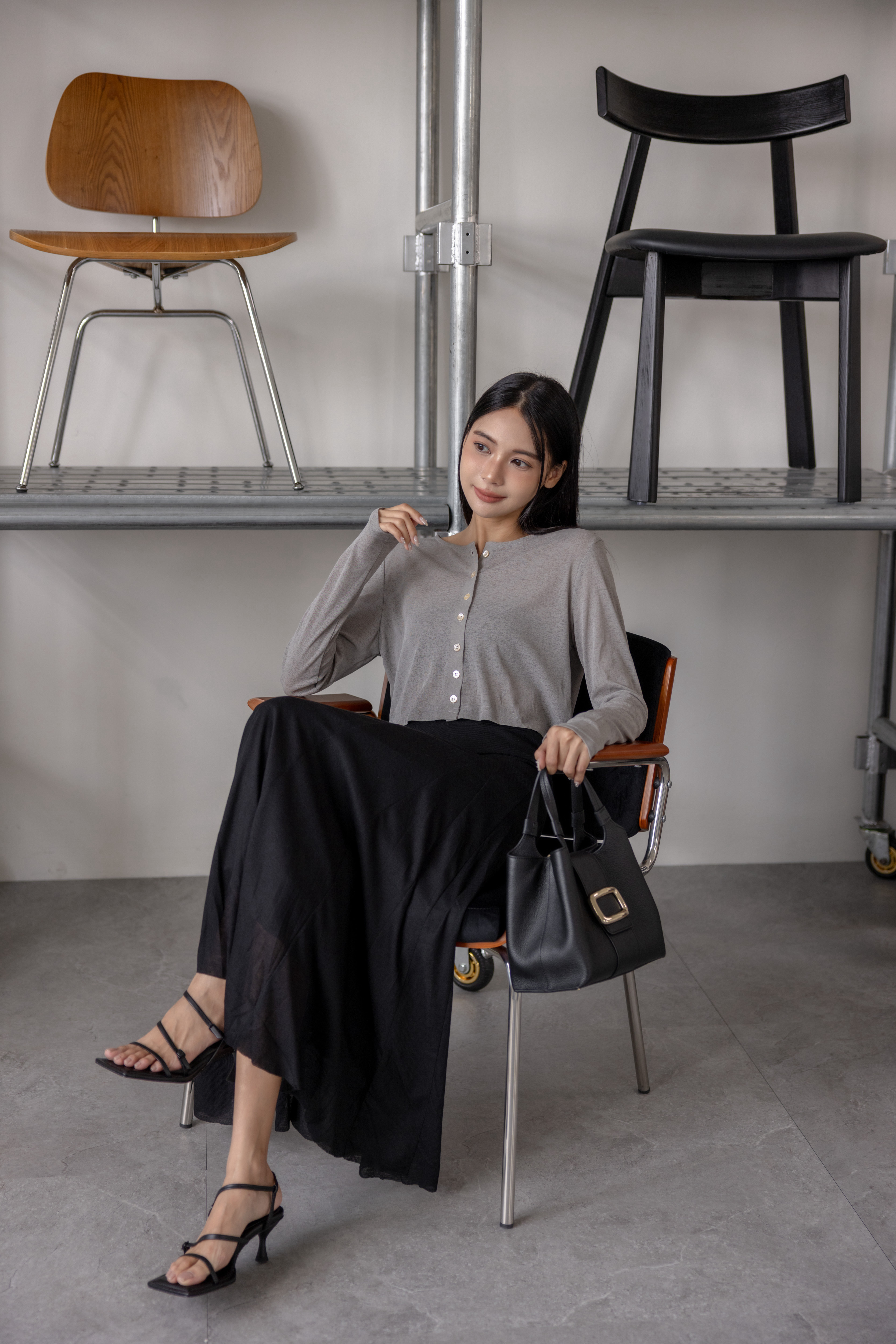 女神飄逸霧黑長針織裙