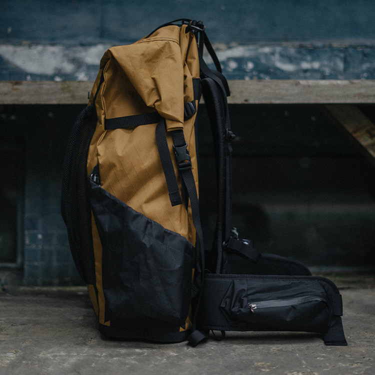 HANCHOR MARL / AMOUTER 限定登山包 21-51L /MESH/ 主包棕 (黑色側袋)