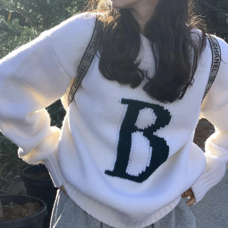 The Barnet - 字母刺繡圓領毛衣