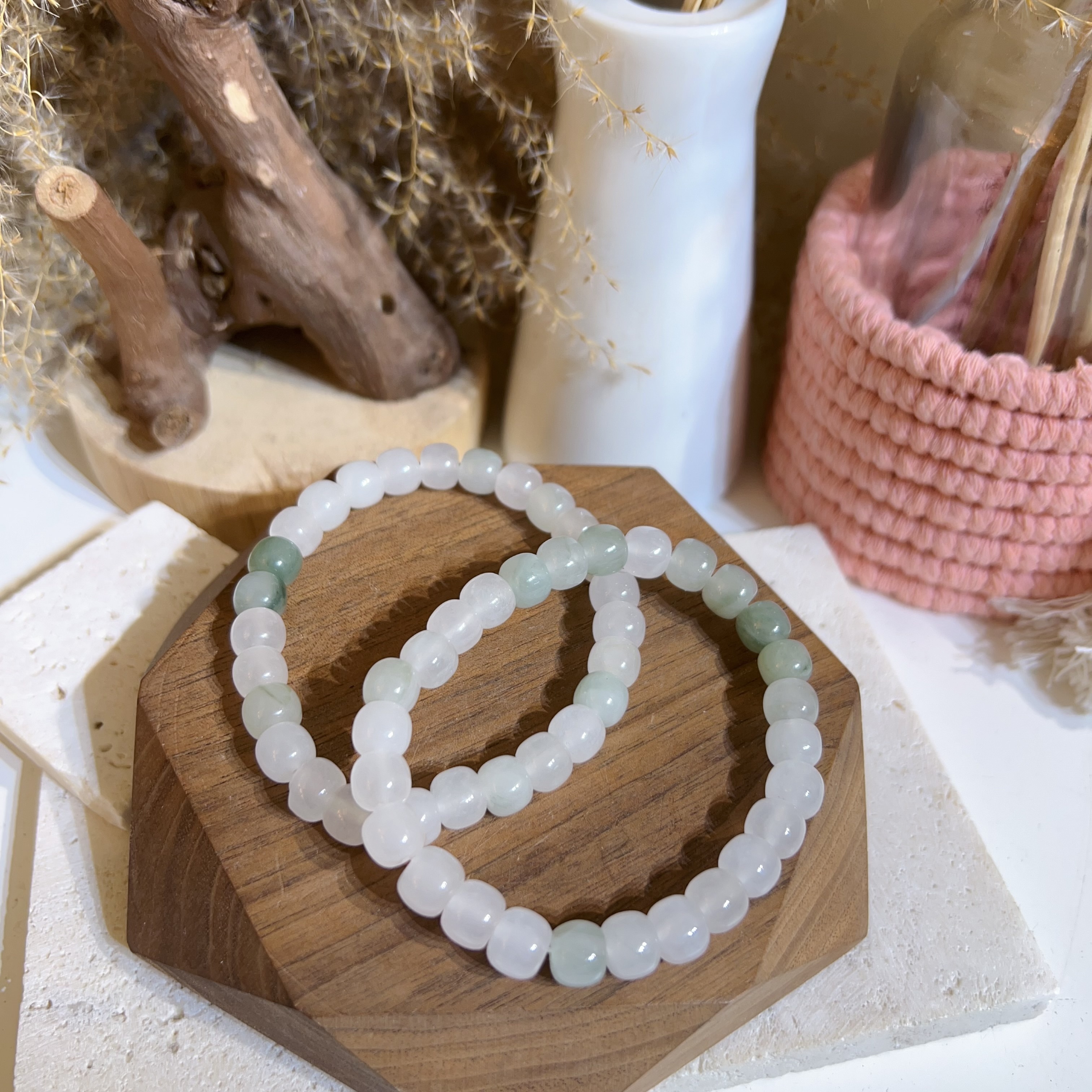 買一送一～天山翠算盤珠手串 7+mm