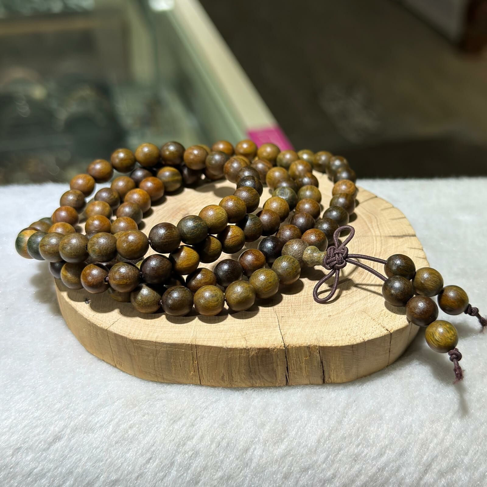 綠檀木108珠串 8 mm +/- (深)