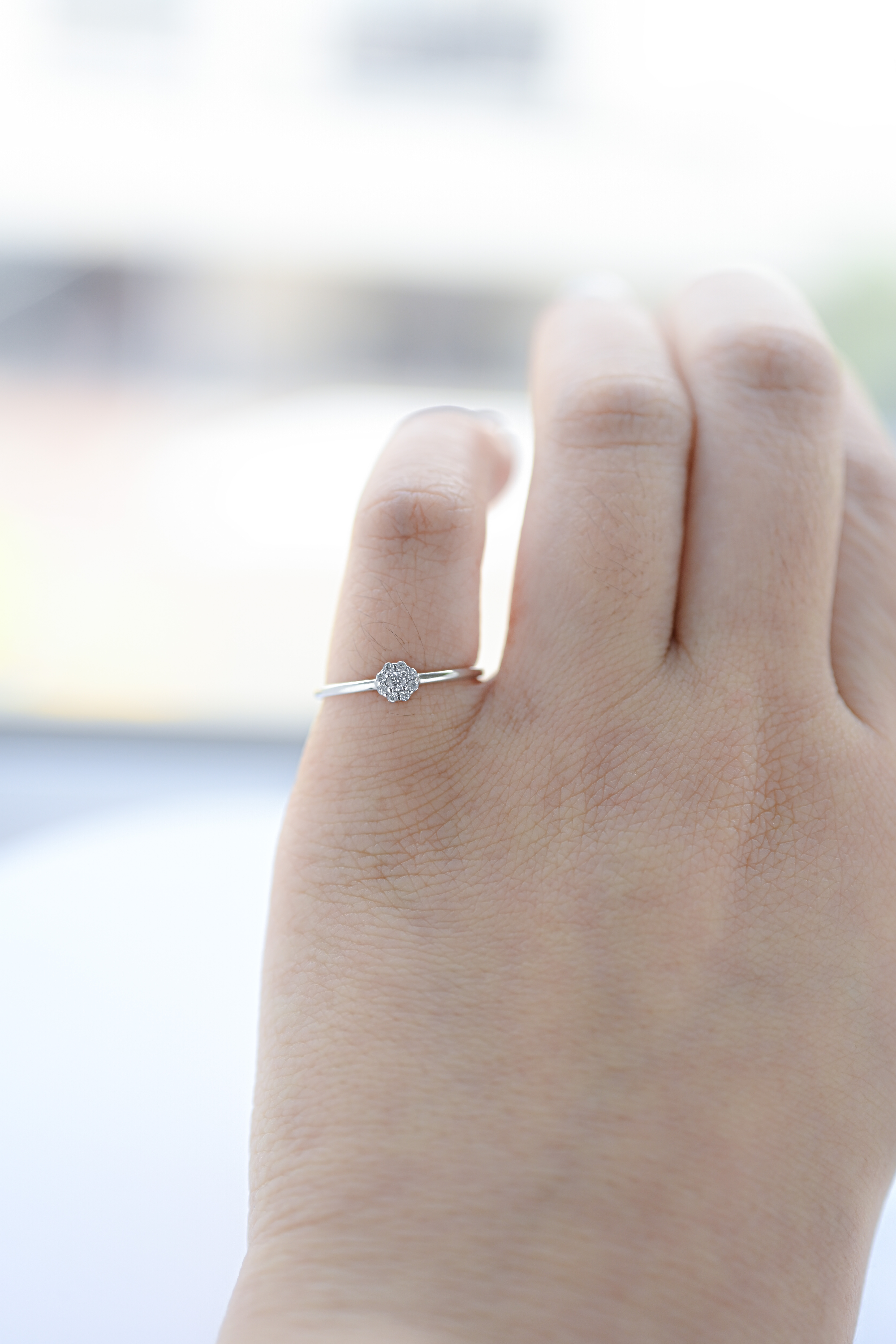 18K Little Flower Diamond Ring