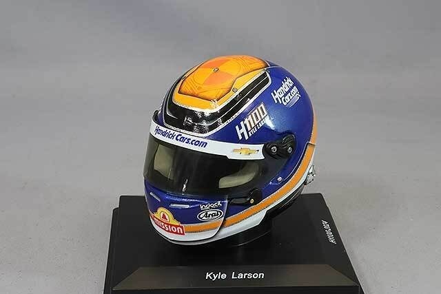 Spark 1/5 Helmet 頭盔 - 2024 Kyle Larson Arrow McLaren HendrickCars.com H1100 Arai 1/5 Scale Mini Replica Helmet 迷你頭盔