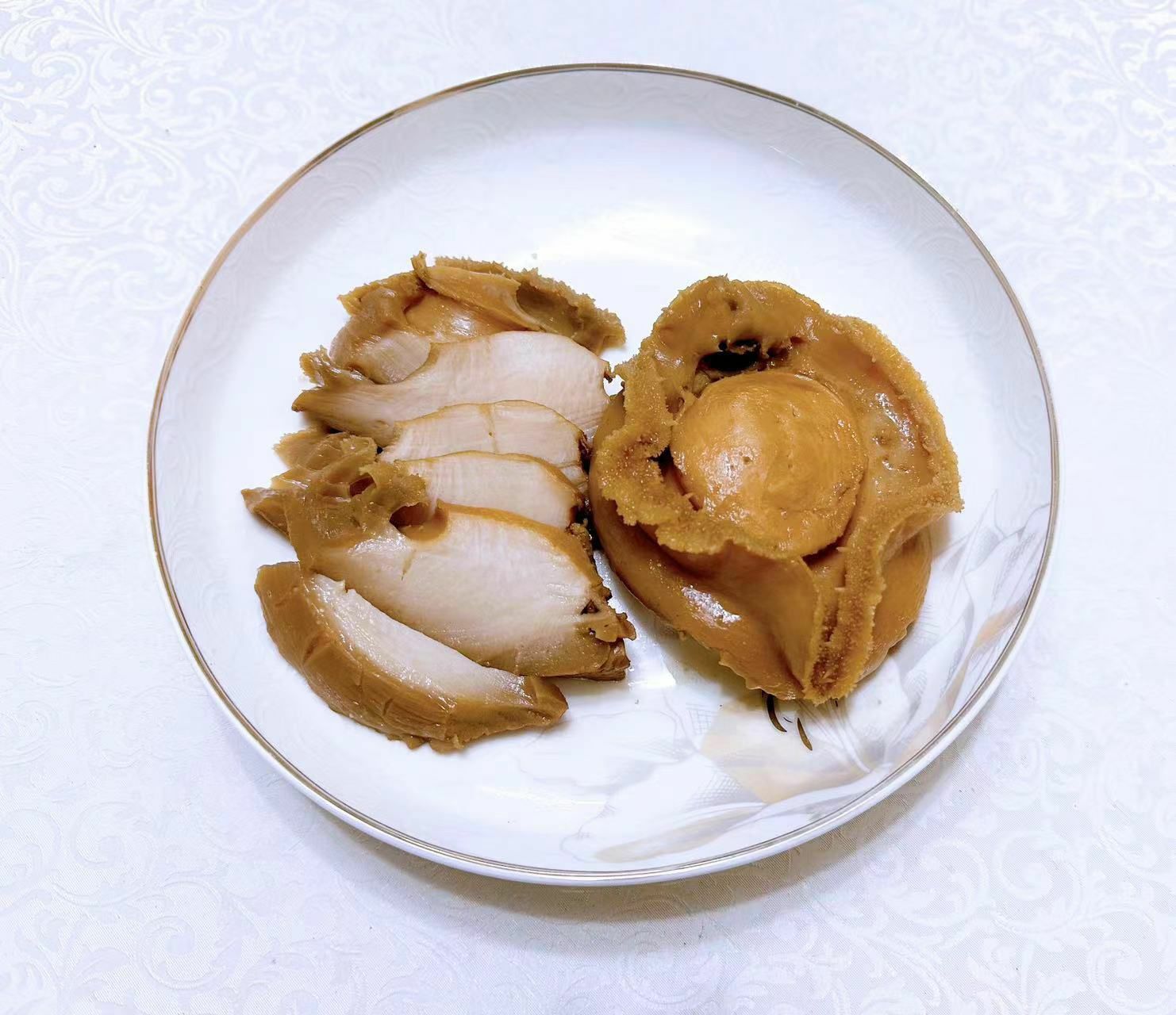 快煮澳洲黑邊鮑魚配龍蝦XO醬