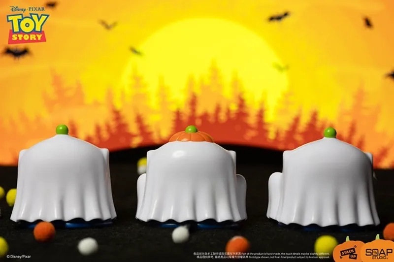 Soap Studio三眼怪萬聖節造型公仔盲盒白色背後照