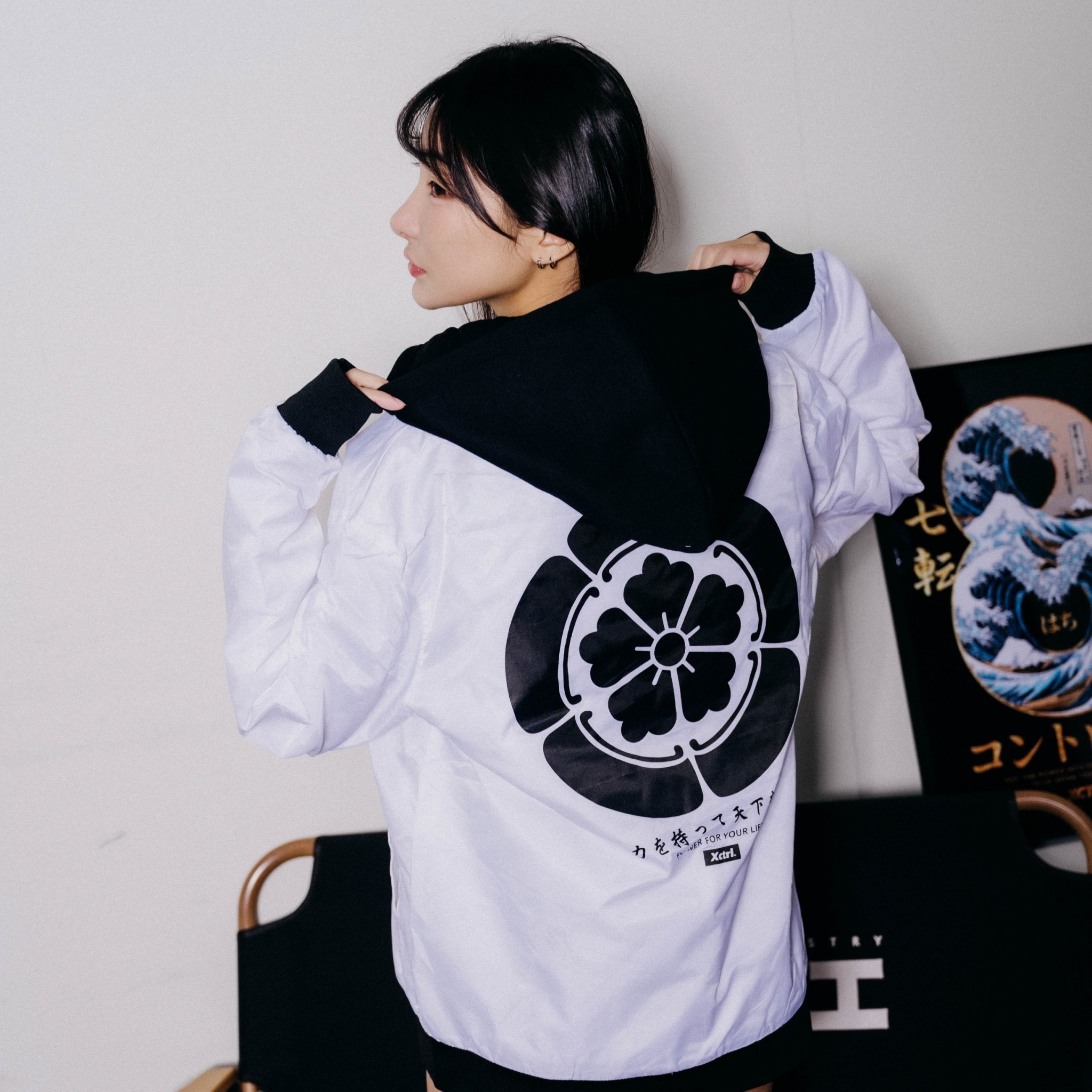 XCTRL 織田信長MA-1連帽外套(連帽可拆)-白