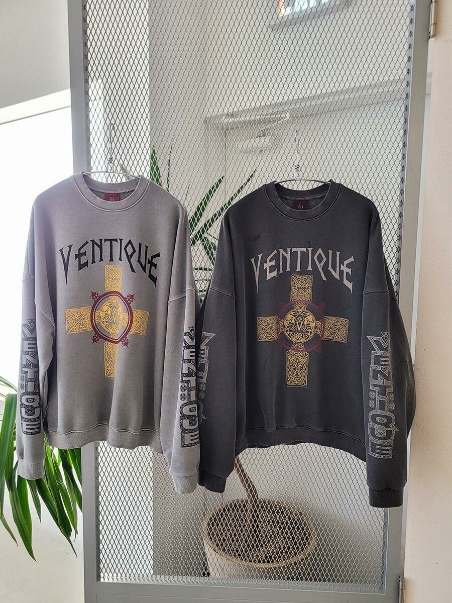 洗水英文字圖案衛衣 VENTIQUE-007T