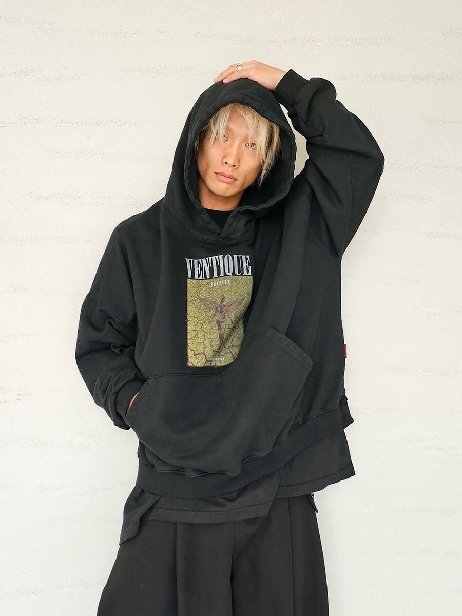 洗水英文字圖案連帽衛衣 VENTIQUE-012T