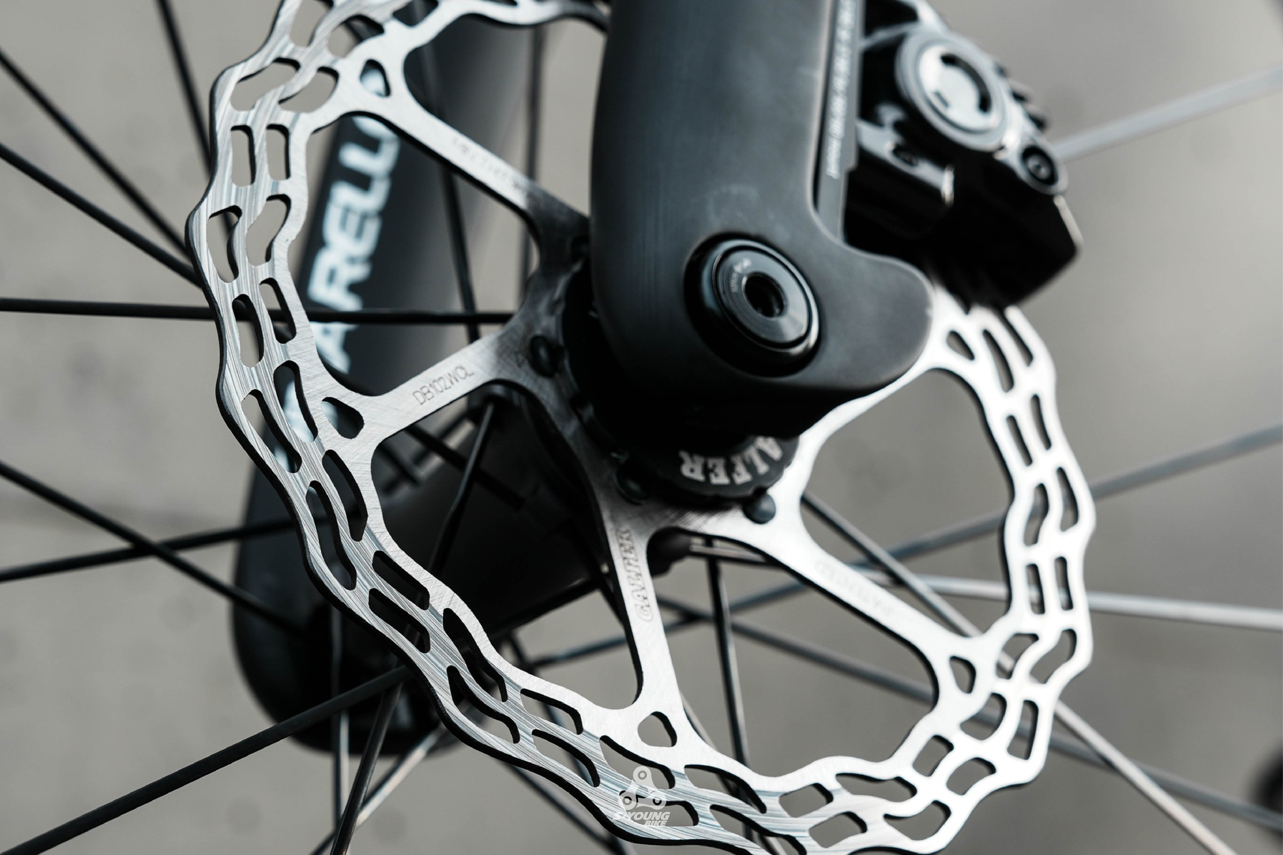 現貨秒出【GALFER】Road Wave® 輕量化公路車中鎖式碟盤 / 140x1.8mm