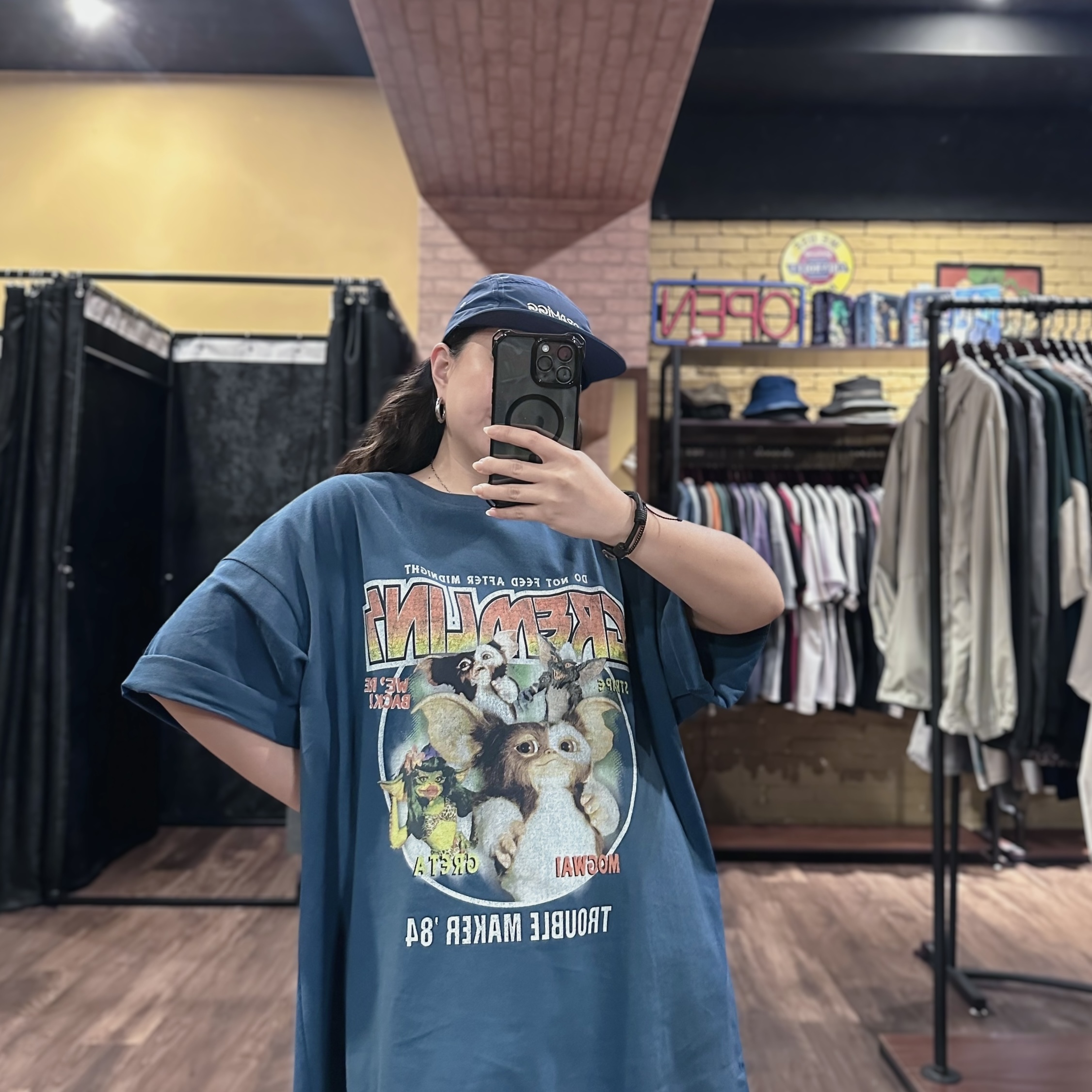 【日貨】小魔怪經典角色寬版TEE