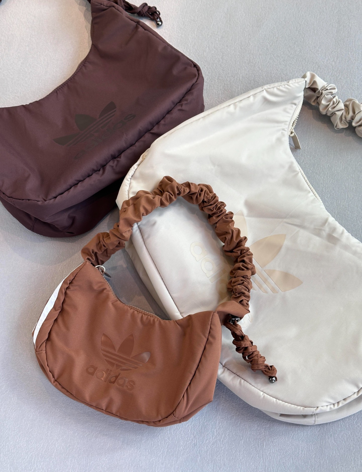 Adidas Originals 雲朵包 皺摺提手 可可棕色 紅棕色 象牙白色 側背包 手提包 3色/預購