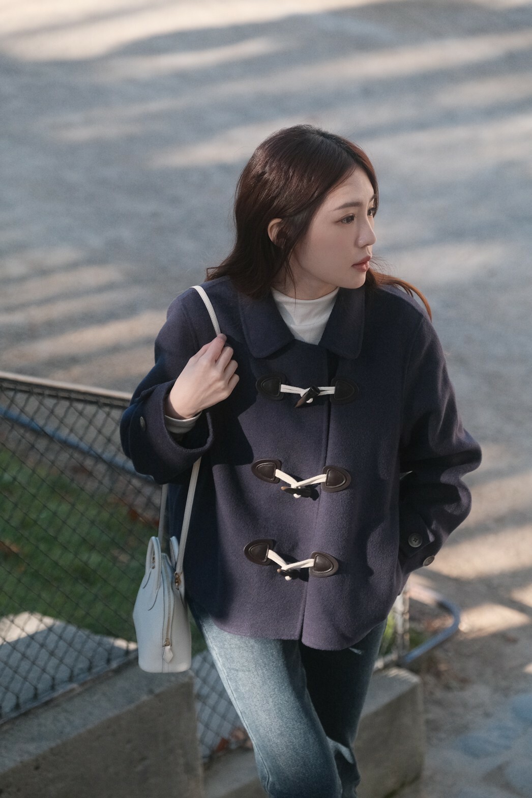 guten made/100%羊毛 牛角釦短版手工大衣-深藍