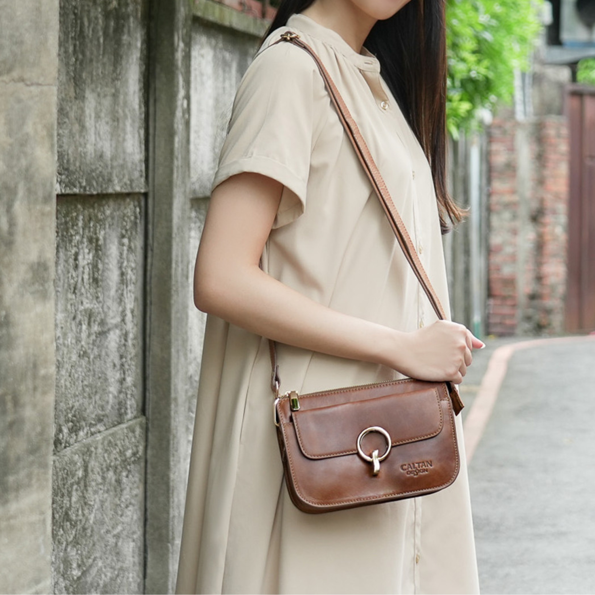 夕韻轉扣真皮斜背包-三色(5524)