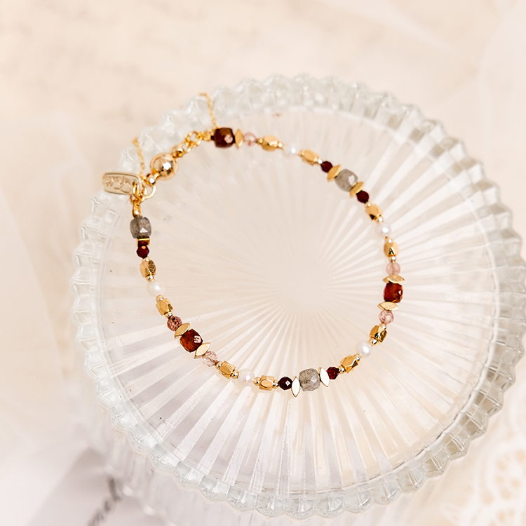 《新竹意象》新竹公會堂 • 與美學有約 – 拉長石榴石 – 手鍊