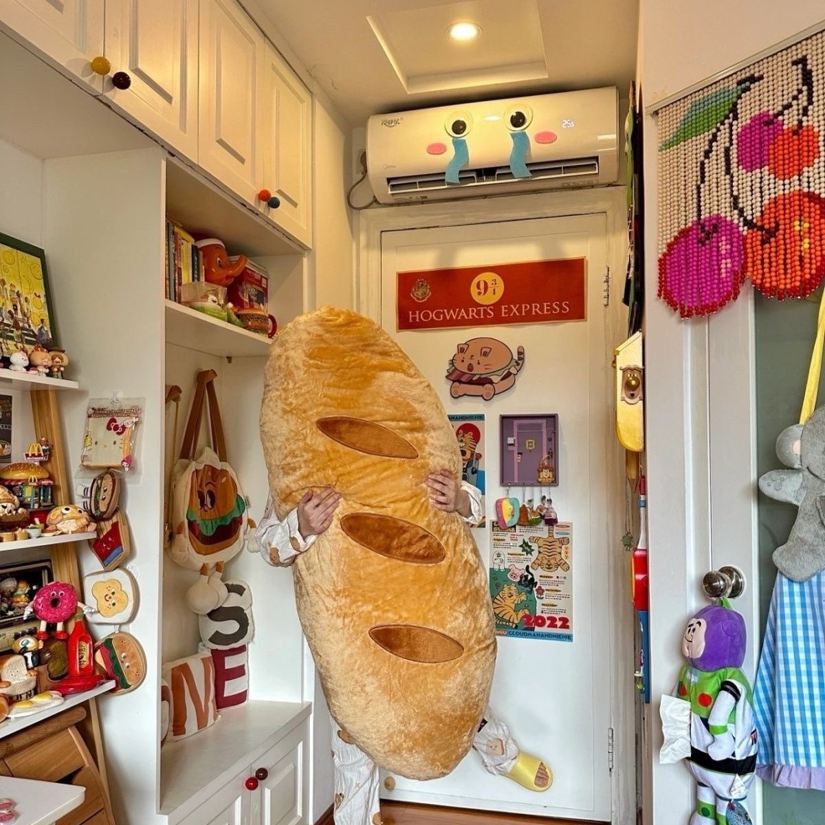 《4945》可愛麵包抱枕