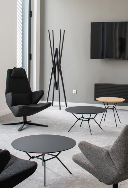 克羅埃西亞家具品牌 prostoria - Simetria 衣帽架