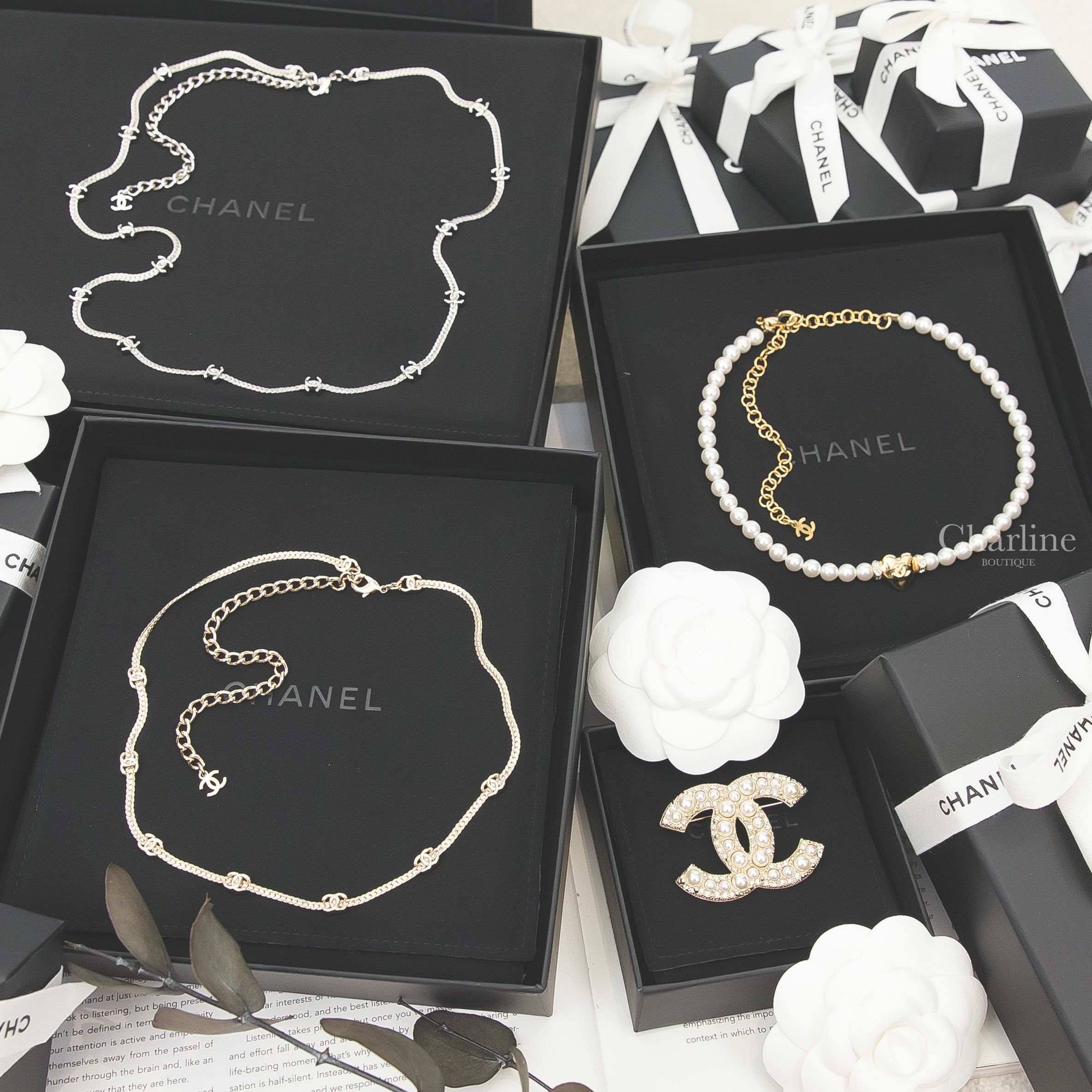 Chanel 銀色十四顆CC長項鍊,Chanel 金色七顆CC項鍊,Chanel 金色CC愛心鑲鑽白色珍珠頸鏈,Chanel 金色大小珍珠水鑽CC胸針-Charline Boutique 精品代購