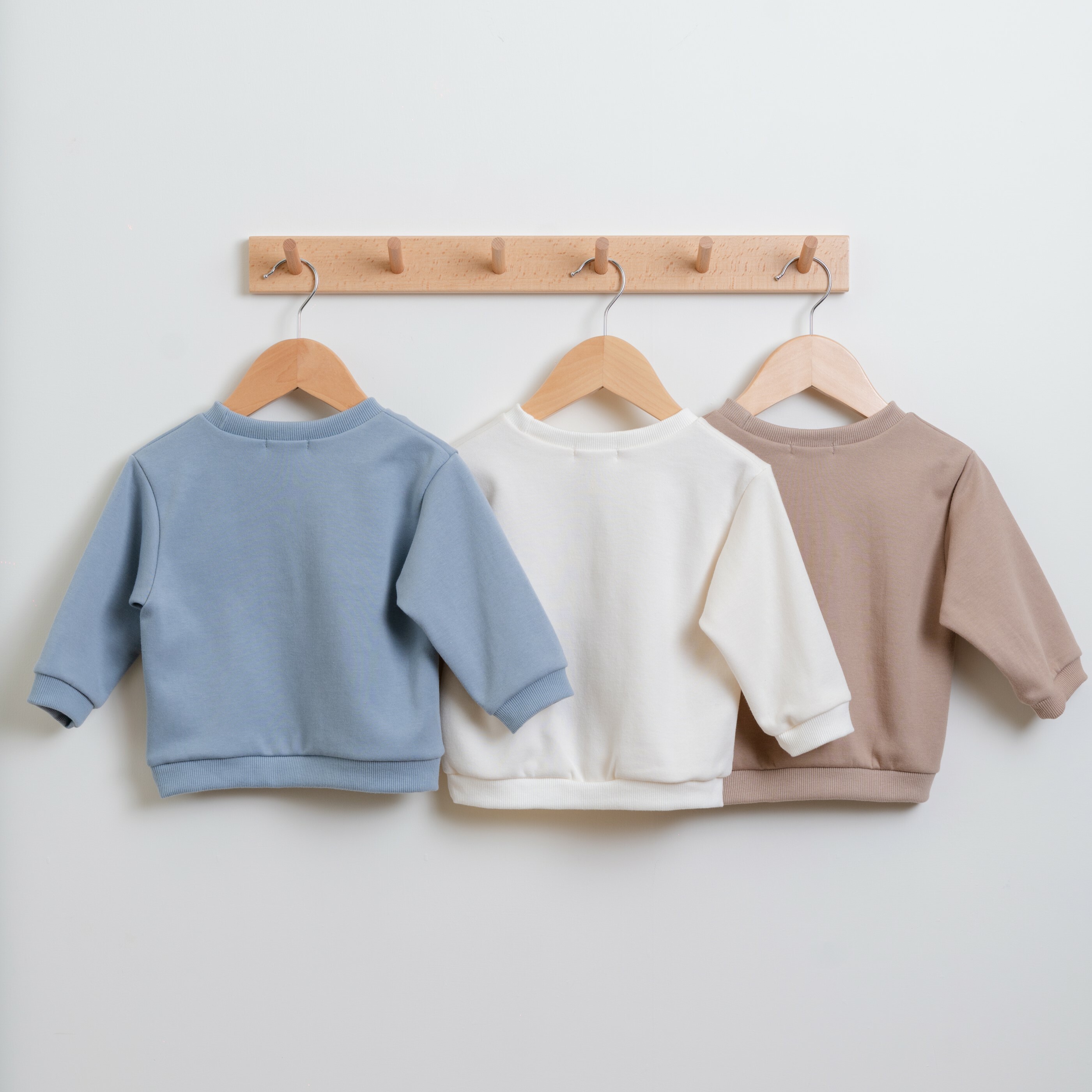 韓國 Aosta-秋款童趣瓢蟲上衣-三色背面