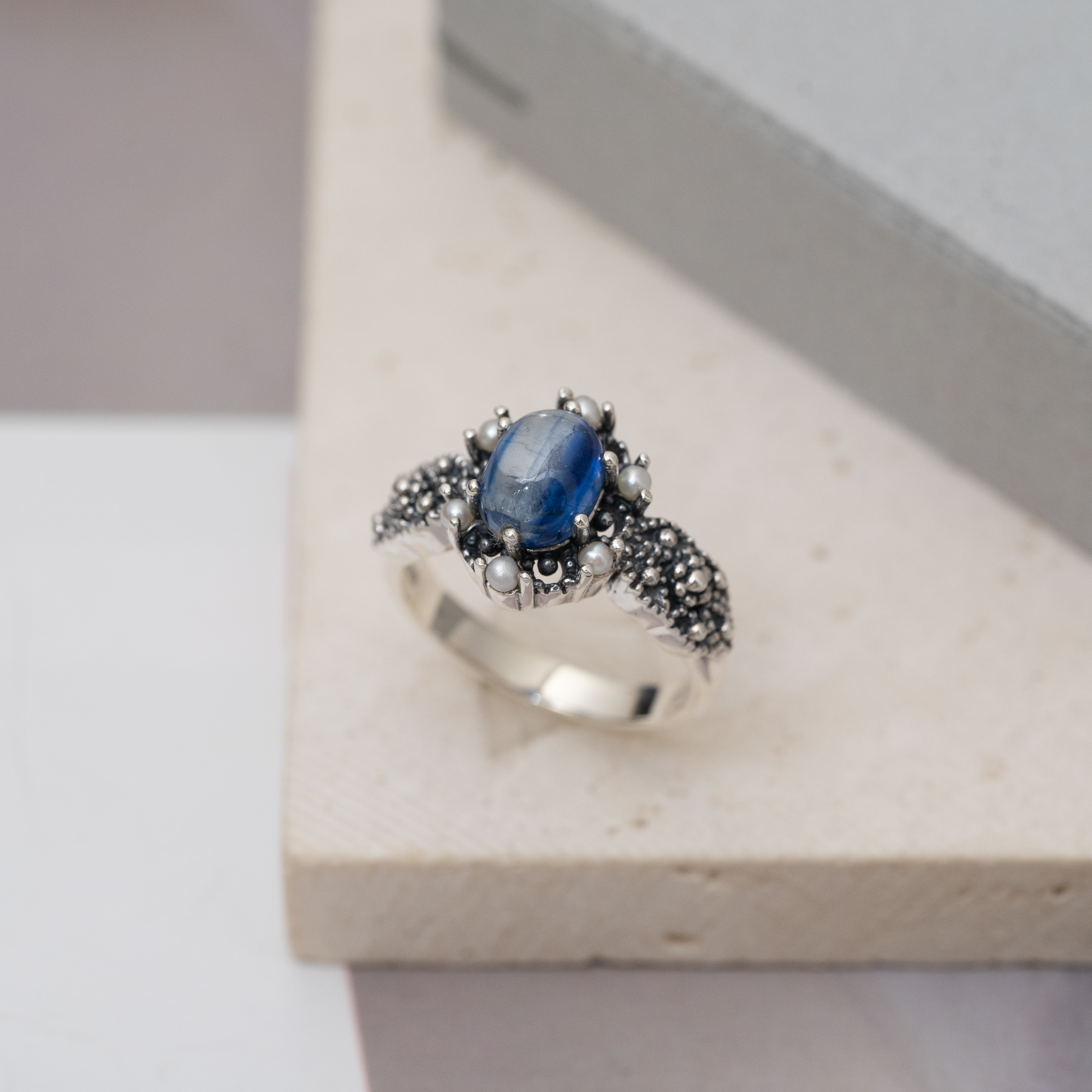 svr87(藍晶石 kyanite)