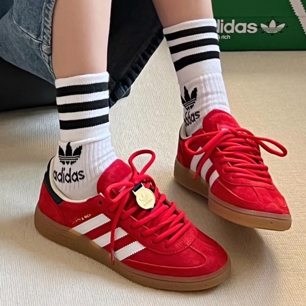 SPORTY & RICH X  ADIDAS HANDBALL SPEZIAL 紅黑 白色 焦糖底 黑尾 JENNIE同款 金珍妮 男鞋 IH8337 / 預購
