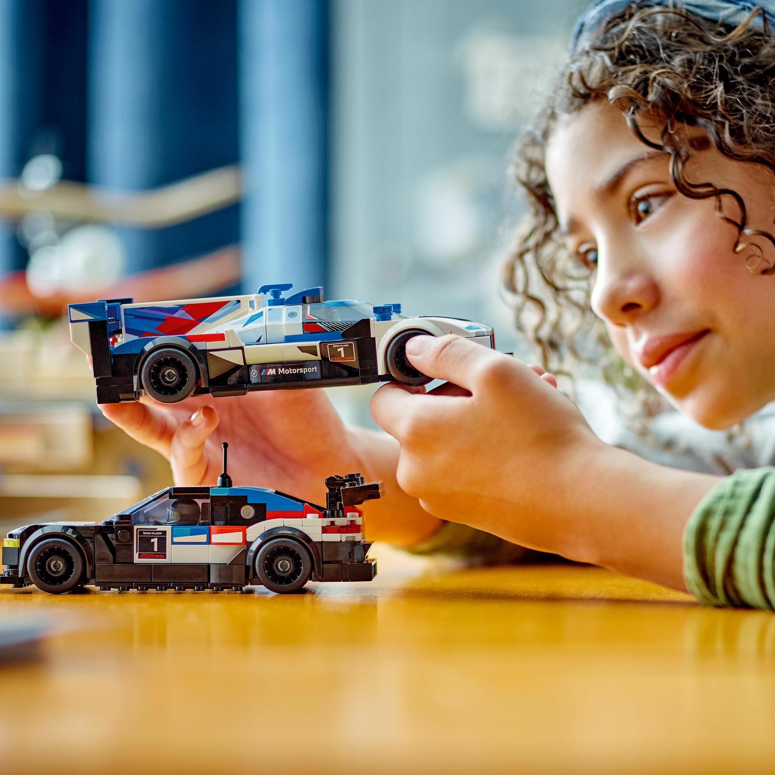 76922 BMW M4 GT3 & BMW M Hybrid V8 Race Cars