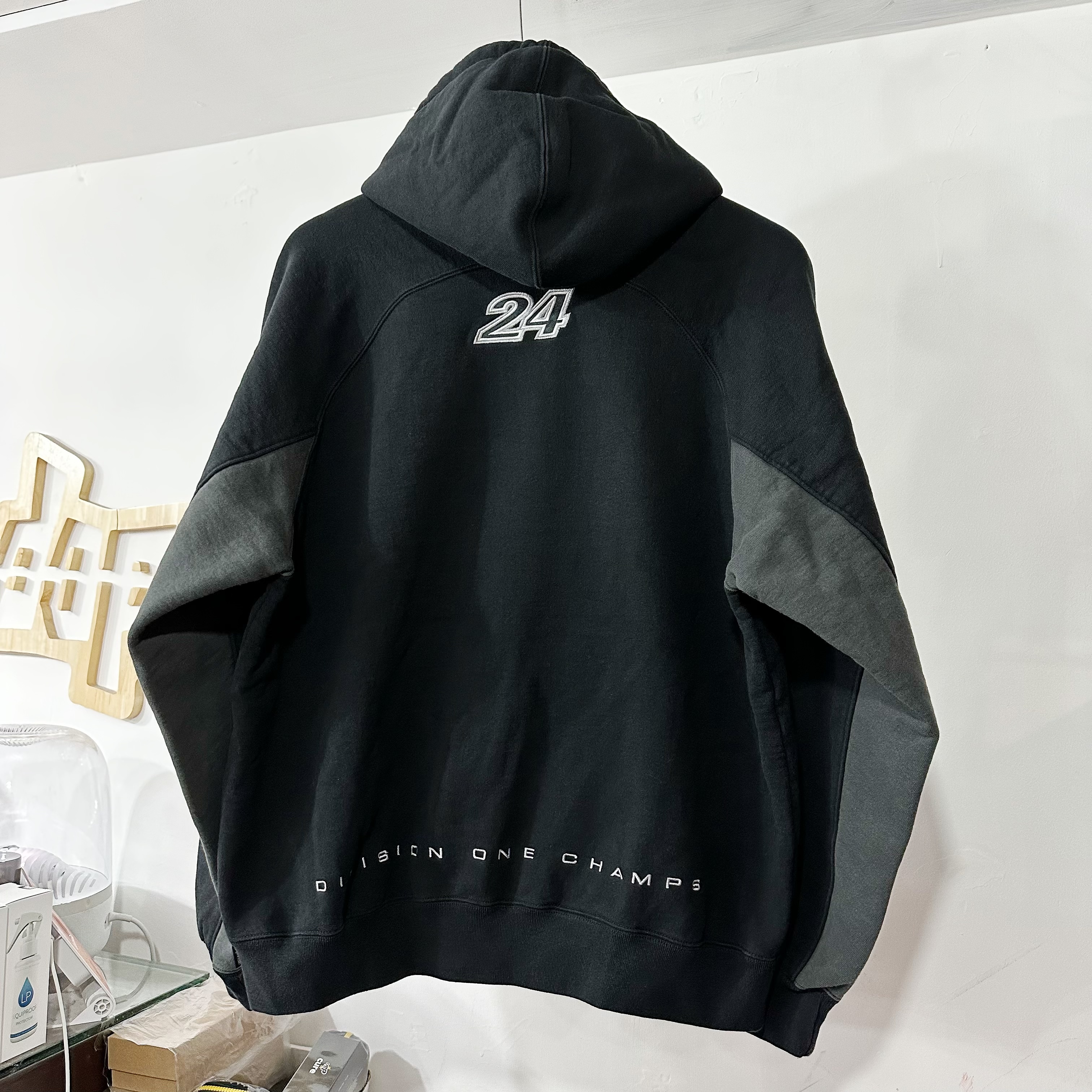 SUPREME FW24 DIVISION HOODED SWEATSHIRT (BLACK)