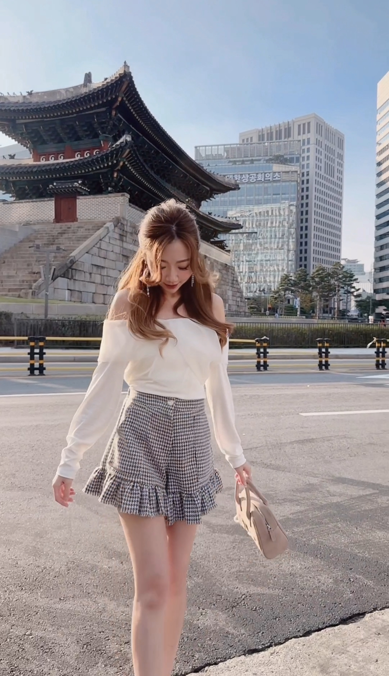 *BJ2 MADE SERIES* THE 50% WOOL HUNDSTOOTH RUFFLE SHORTS 2024