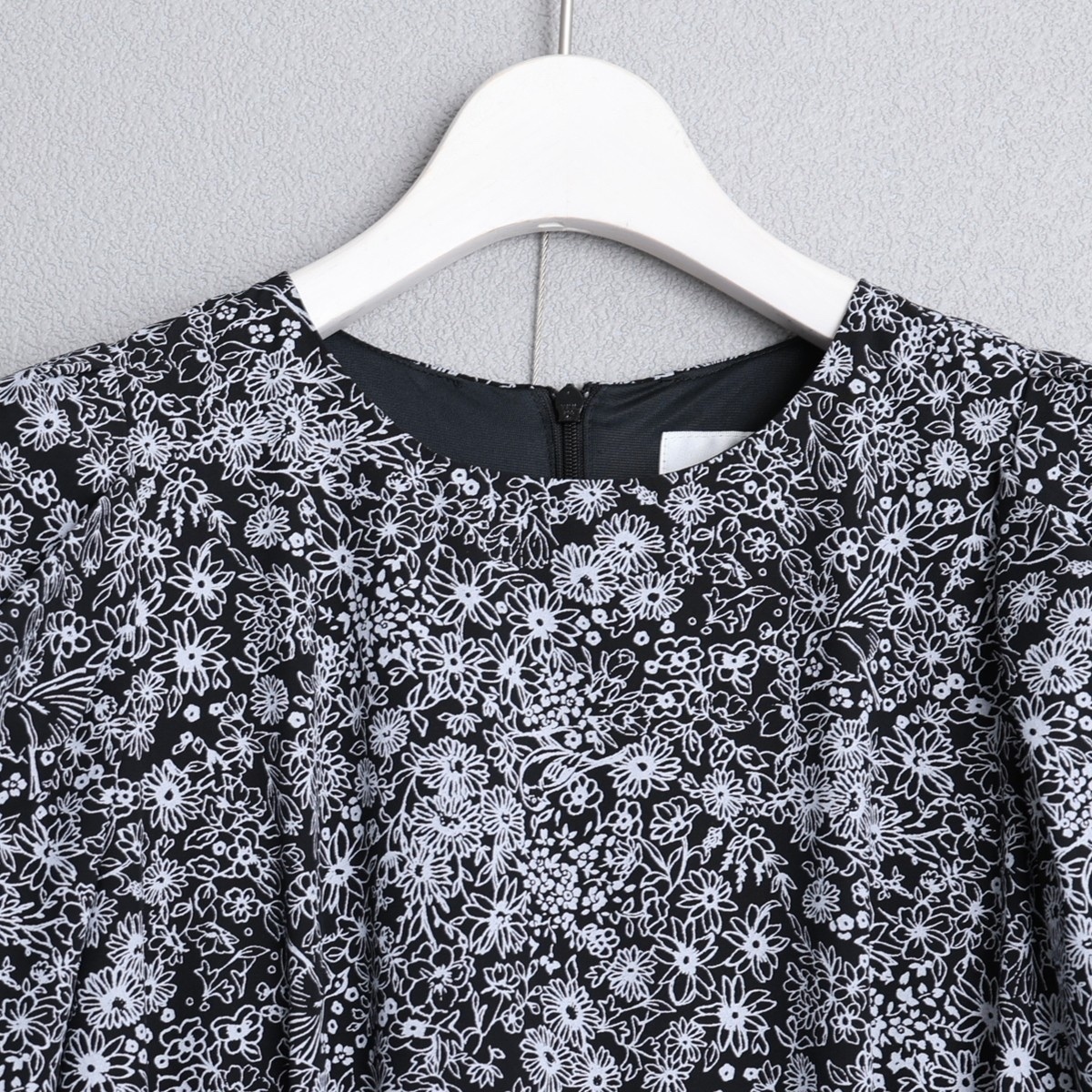 藝術印花設計款洋裝 / 黑色