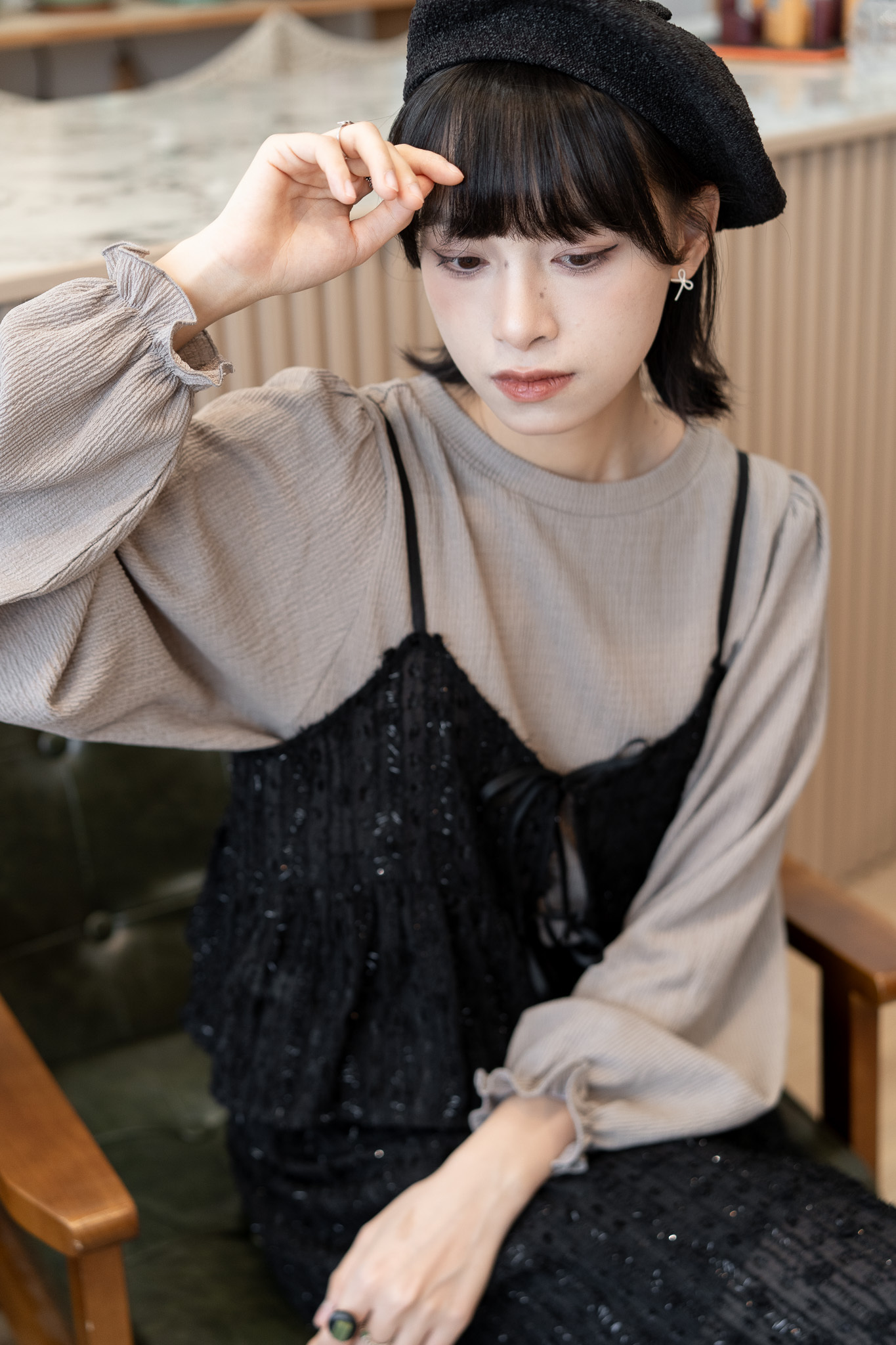 百搭款 ！Ruffle袖子～理肌紋上衣 - BL43033