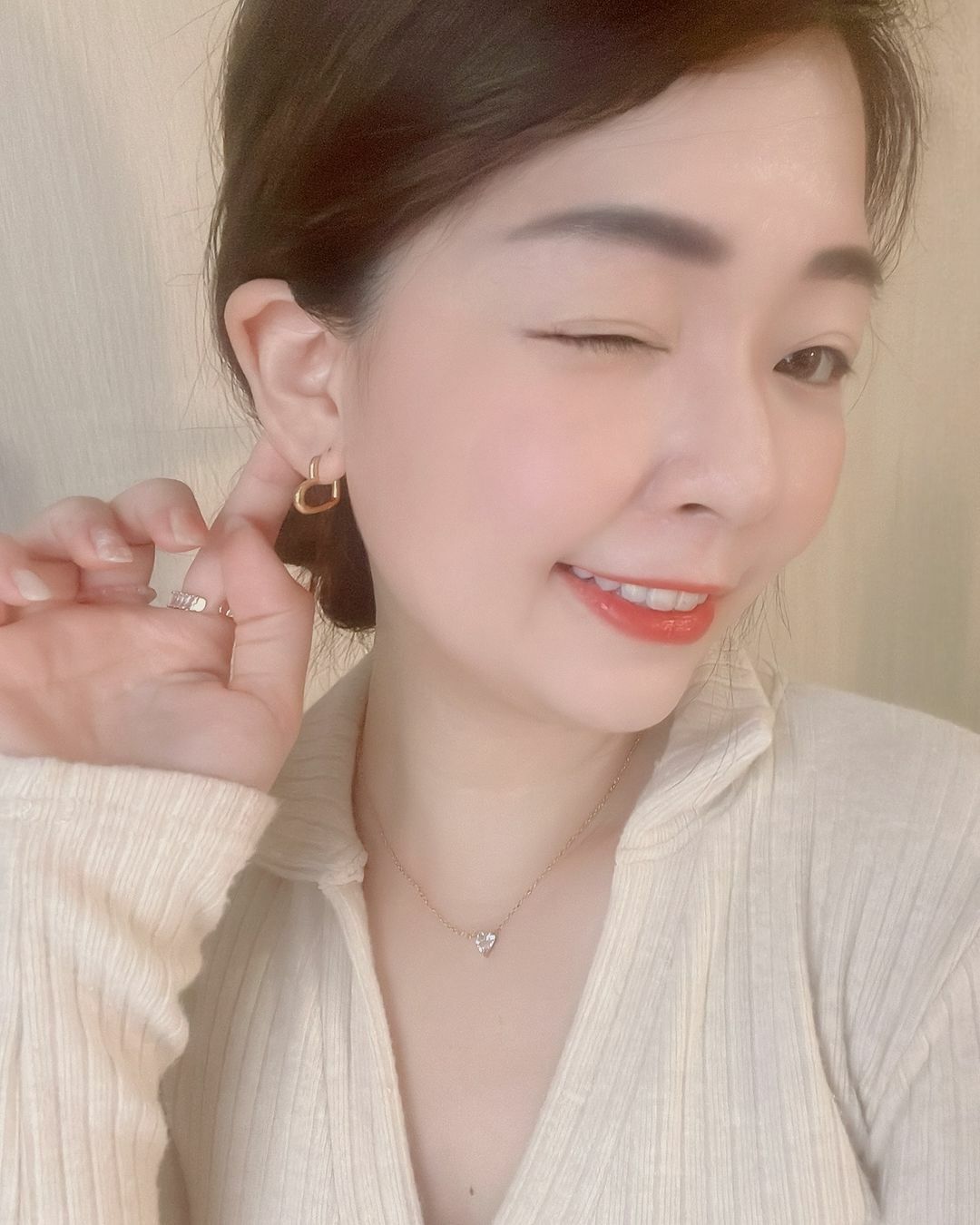 [漂亮女生必備! 簡約漂亮愛心耳扣💕] E20 Heartfelt earrings - 316L