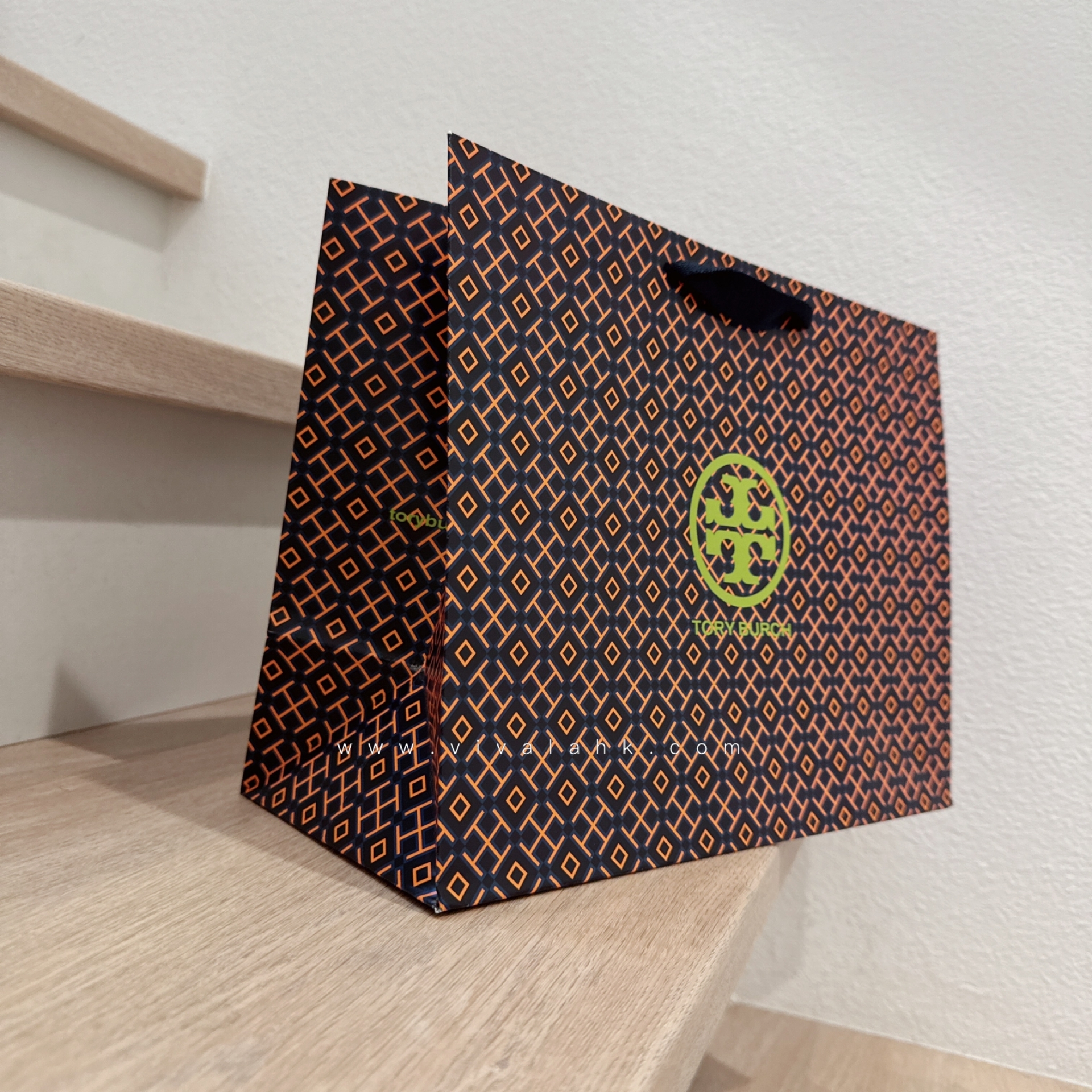 Tory Burch - 紙袋 (中)