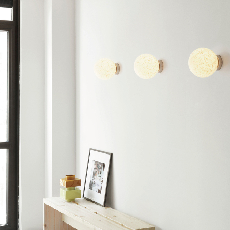 月球 / 壁頂燈 by normann Copenhagen