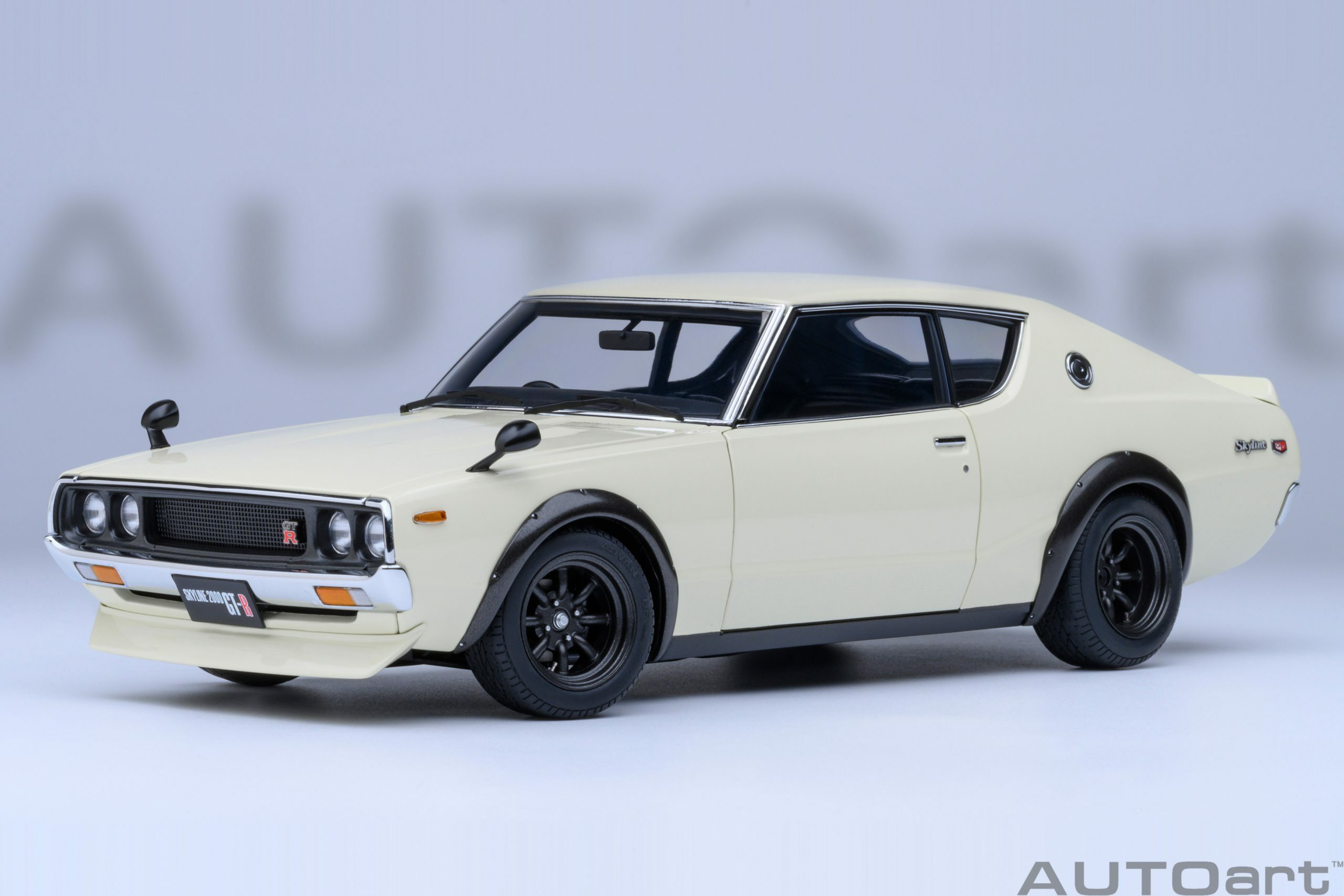 預訂 (訂金$300) (預訂價$1656) :1/18 AUTOART Nissan Skyline 2000 GT-R (KPGC110) Tuned version (White) (77467)