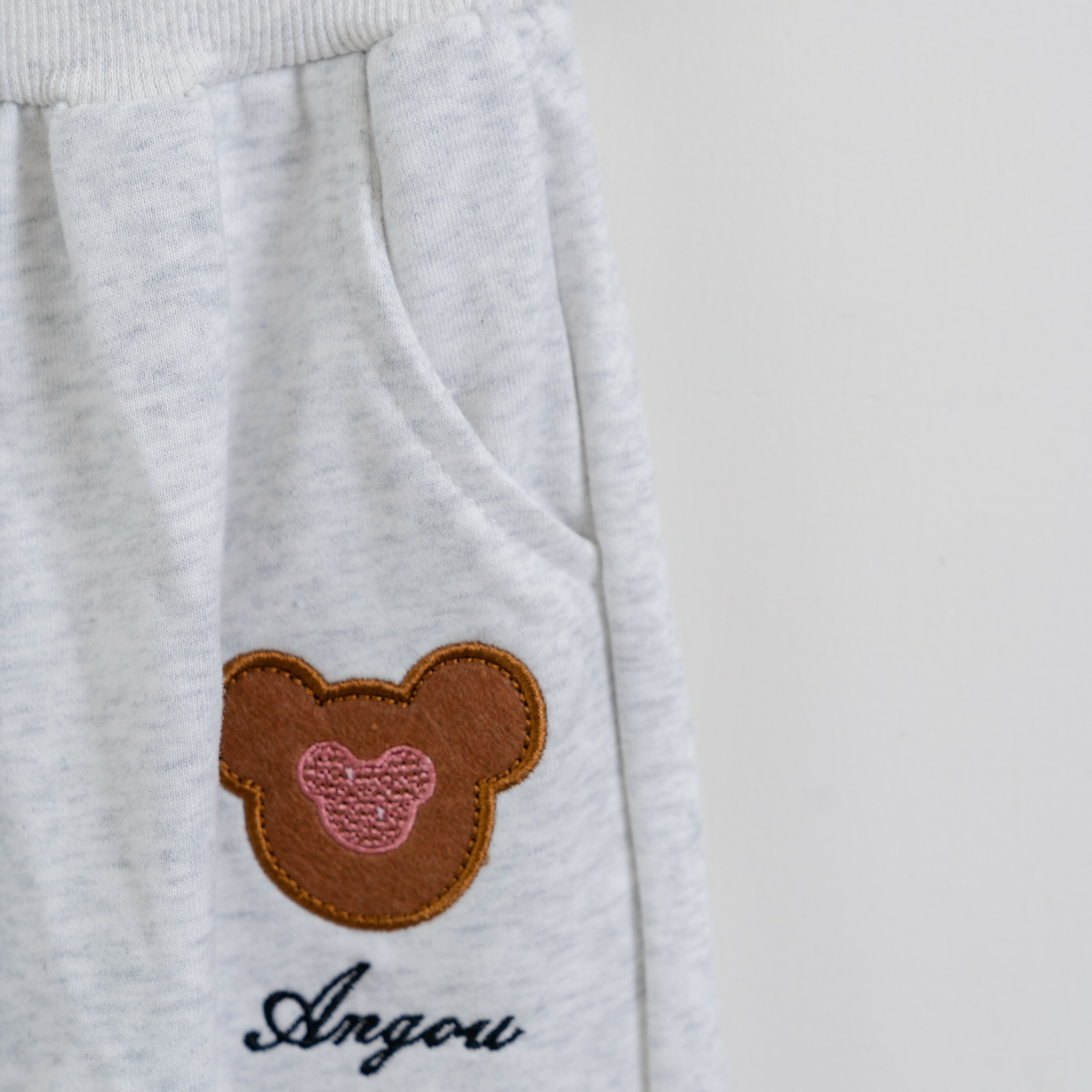 兩件式運動小熊套裝-褲子細節