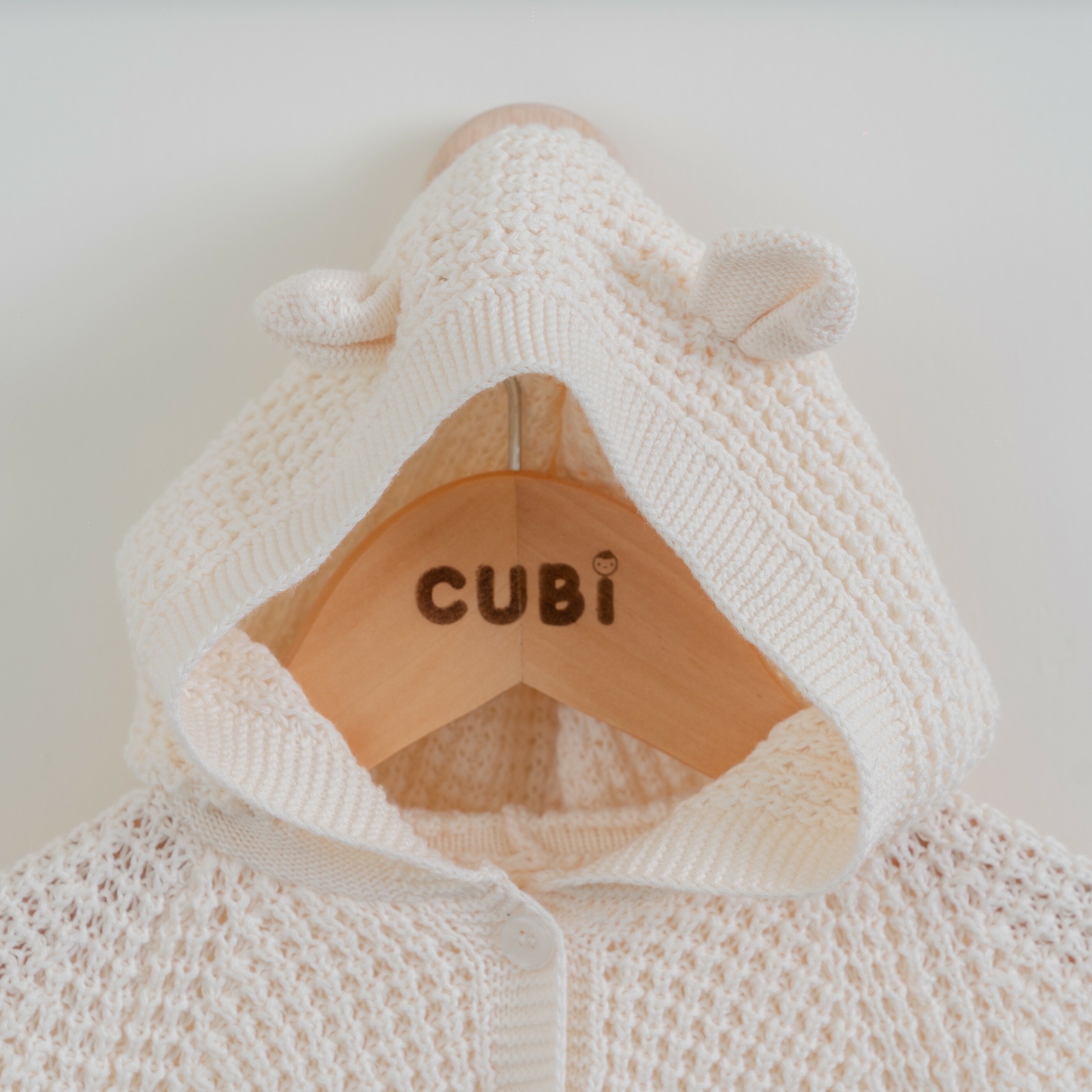 熊寶寶連帽針織毛衣外套-杏色可愛小熊帽子