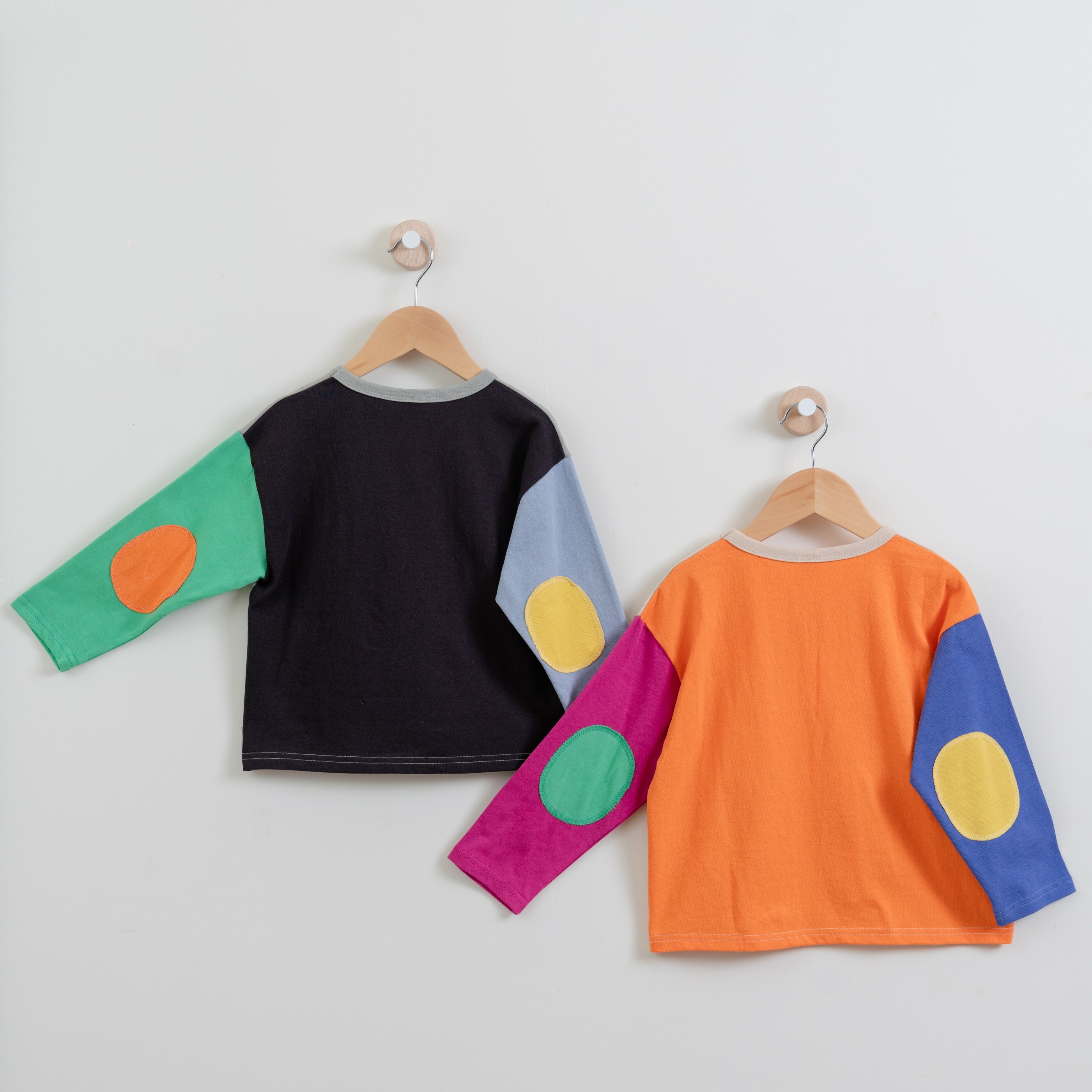 韓國 1st Blue - 秋款繽紛撞色補丁上衣（兩色）