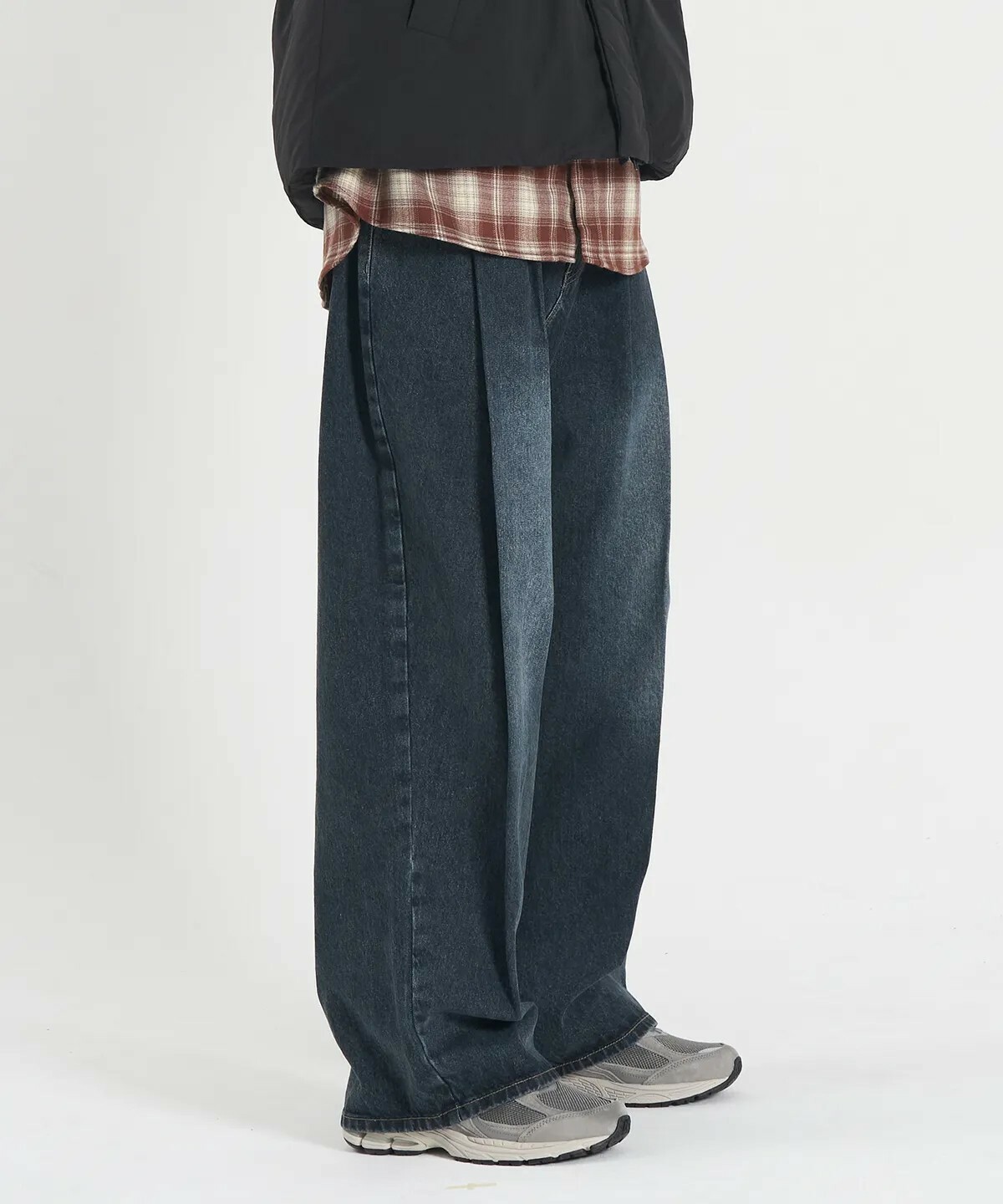 【OWN】TOFFEE 舒適 兩摺 水洗 牛仔 寬褲 不分男女 淺藍 深靛藍