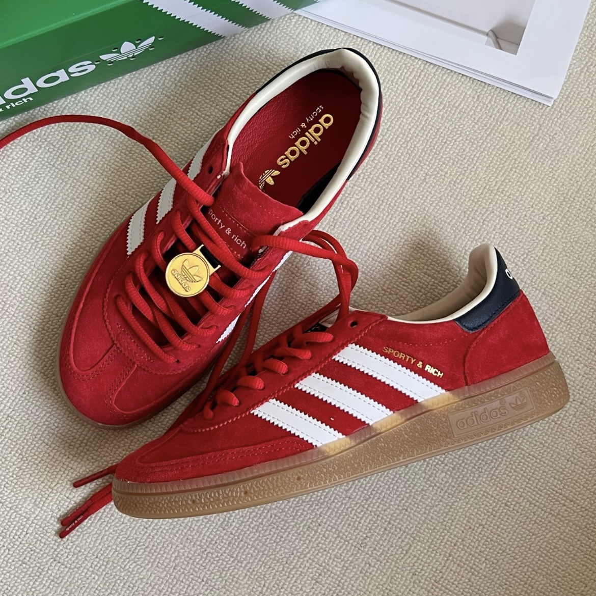 Adidas Handball Spezial x Sporty & Rich "Olympic" 紅白 焦糖底 黑尾 JENNIE同款 聯名 復古休閒鞋