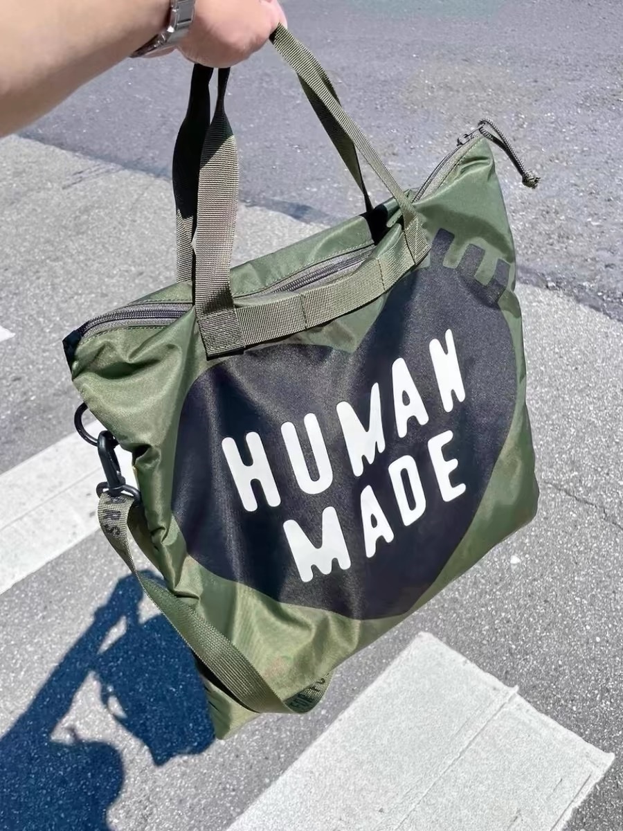 【NICE 歐美日韓代購】HUMANMADE側背包 日本潮流 HM Helmet Bag 新款復古愛心 尼龍材質 休閒斜挎單肩手提包