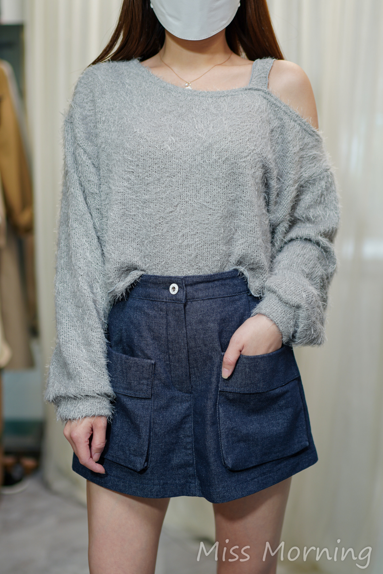 露單肩薄身毛毛上衣(14204)