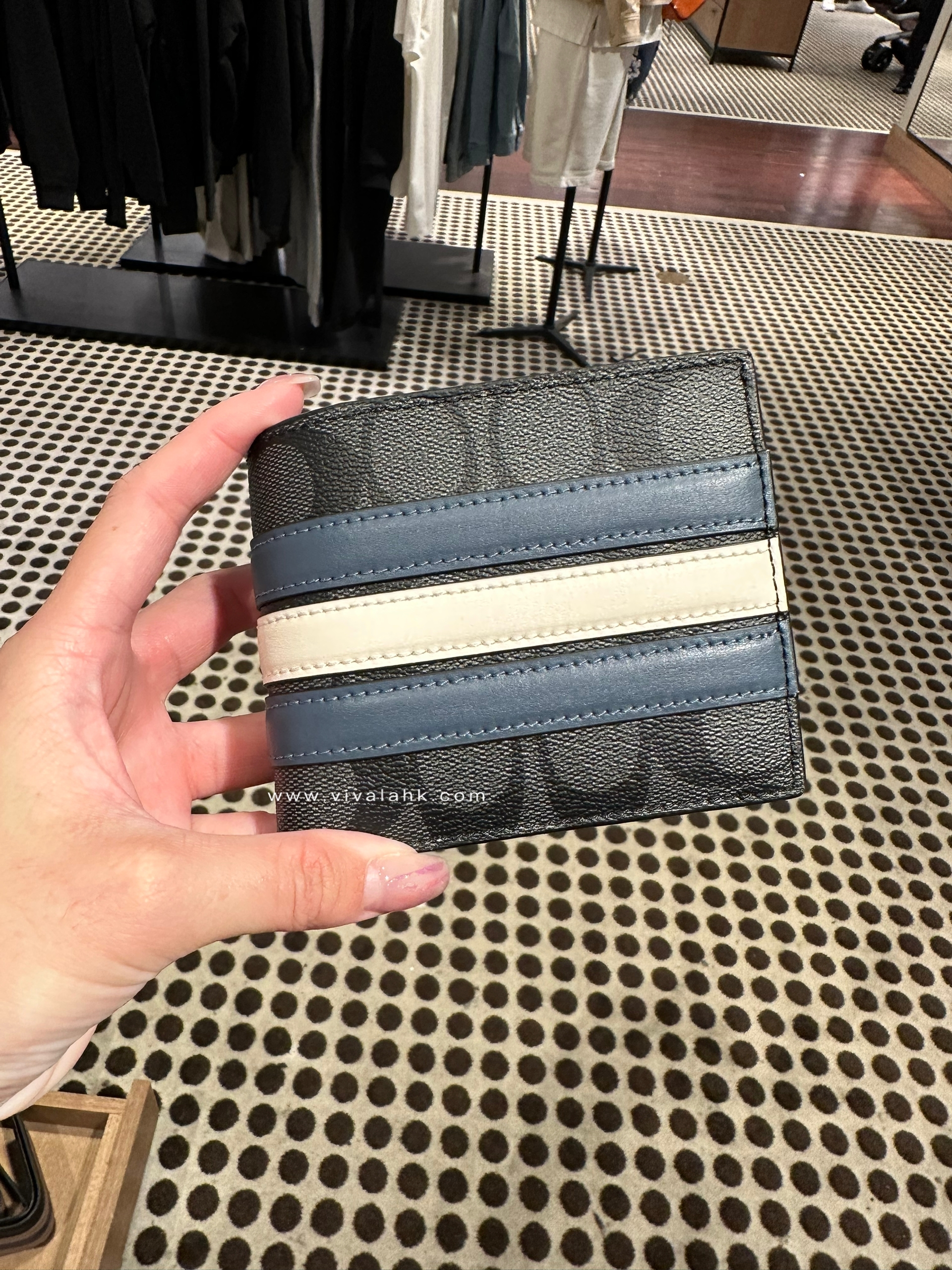 Coach - 3 in 1 Men Wallet in Signature Canvas with Varsity Stripe (CR958)