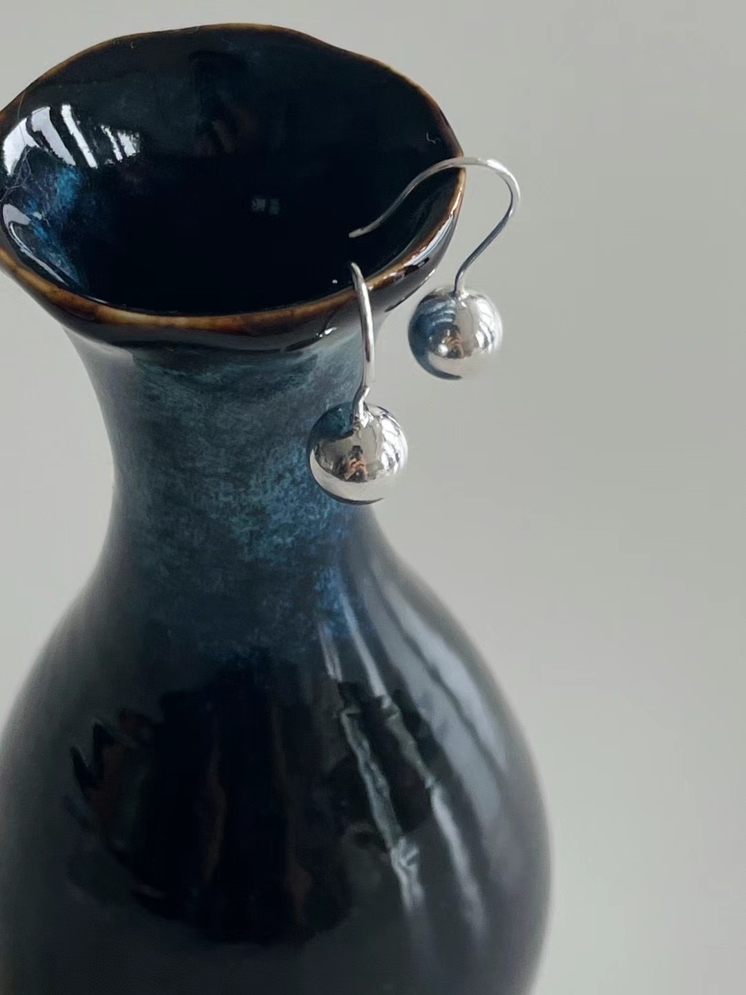 #228DN011 A simple ball hoop earrings  ͙S925