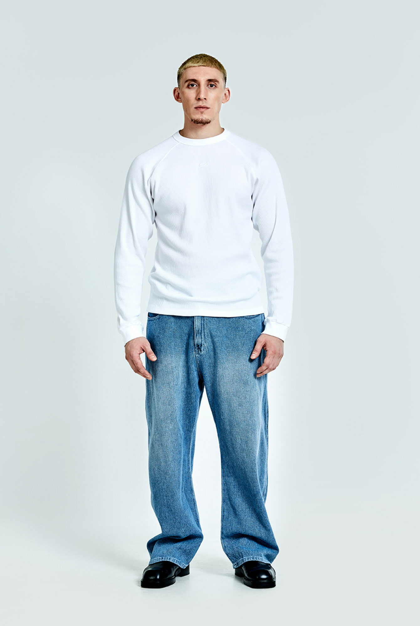 方格紋理刺繡長袖上衣－白