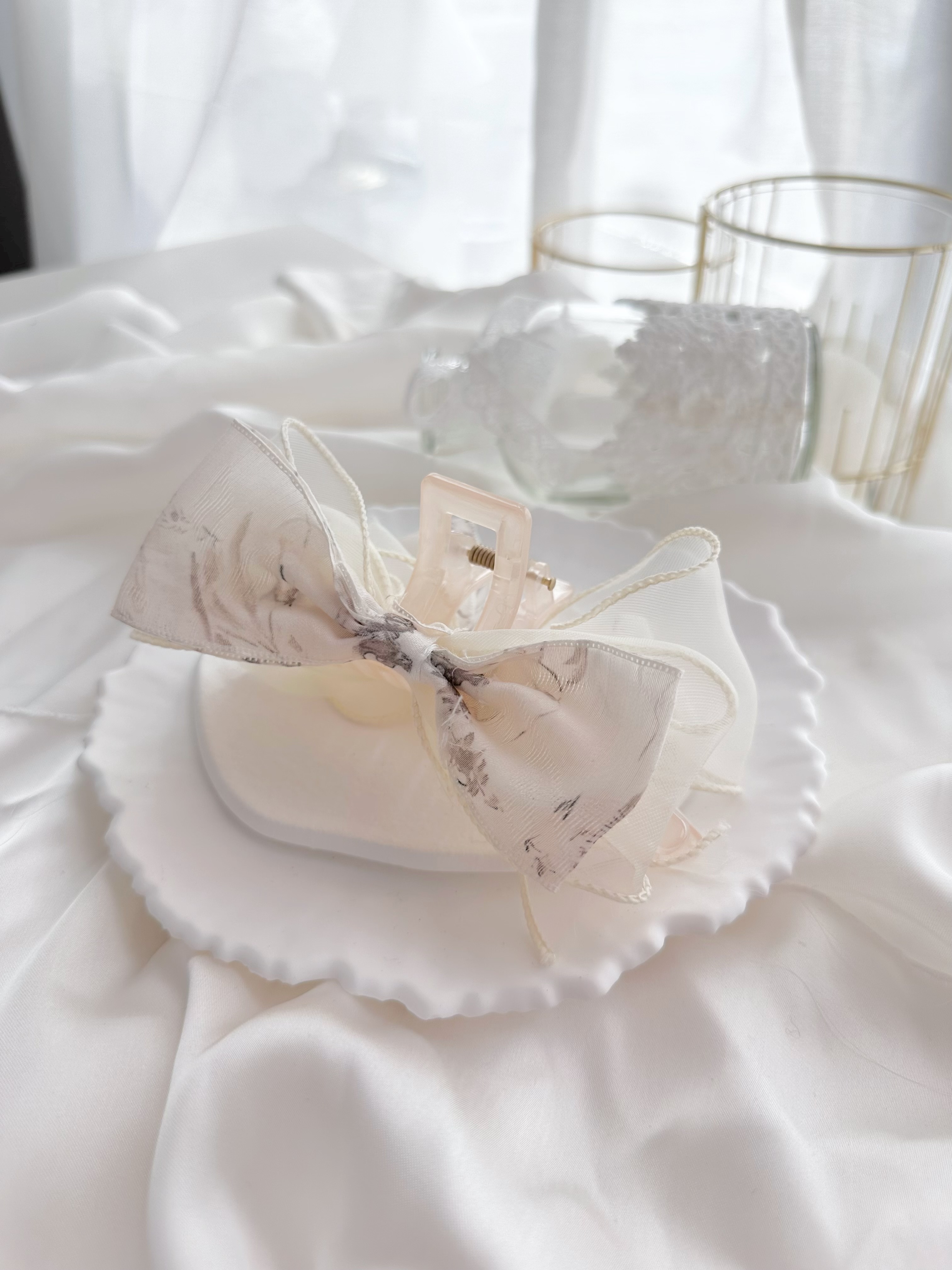 *BJ2 HANDMADE* GENTLE SOFT FLORAL💐HAIRCLAW 2024