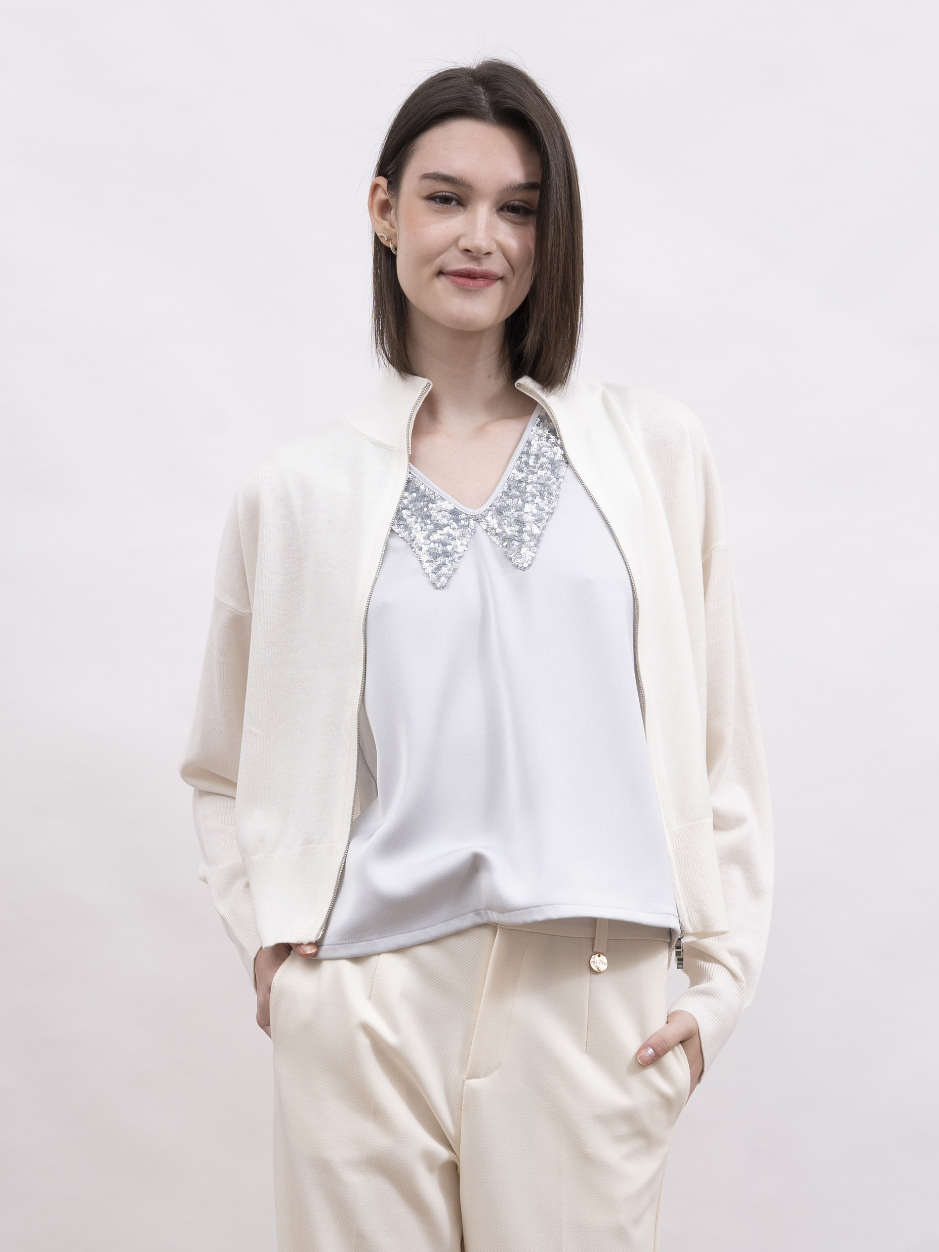 mi-tu 珠片V領背心