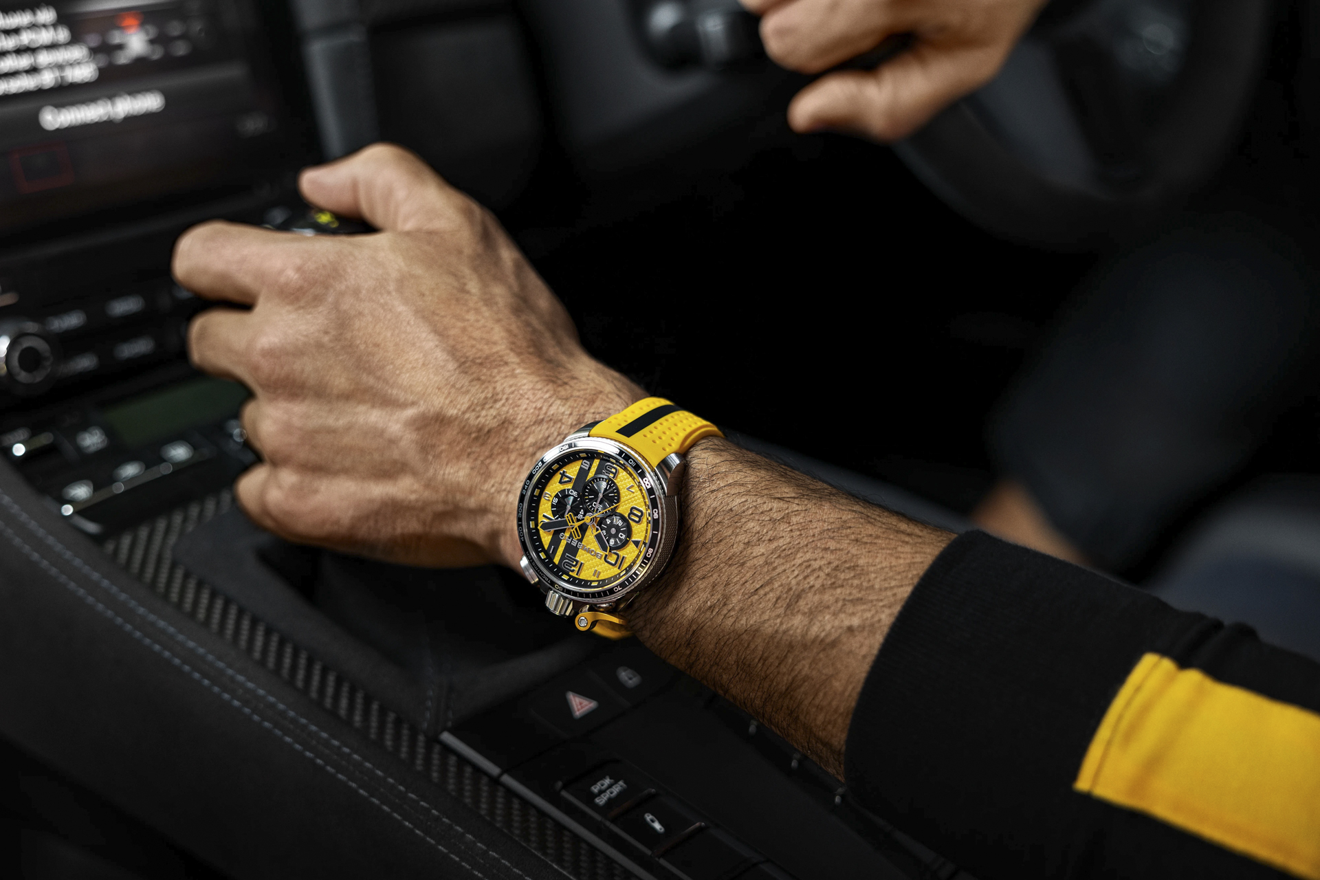 BOLT-68_RACING _CARBON_YB