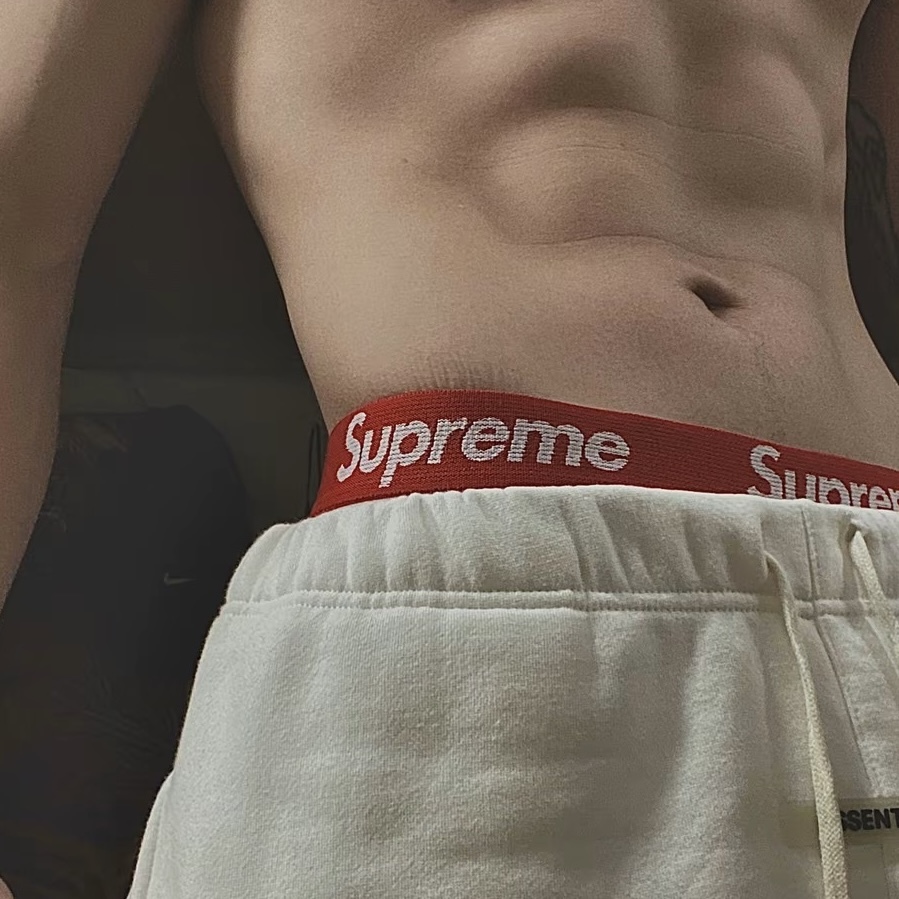 SUPREME HANES BOXER BRIEFS 內褲 四角褲 貼身衣物